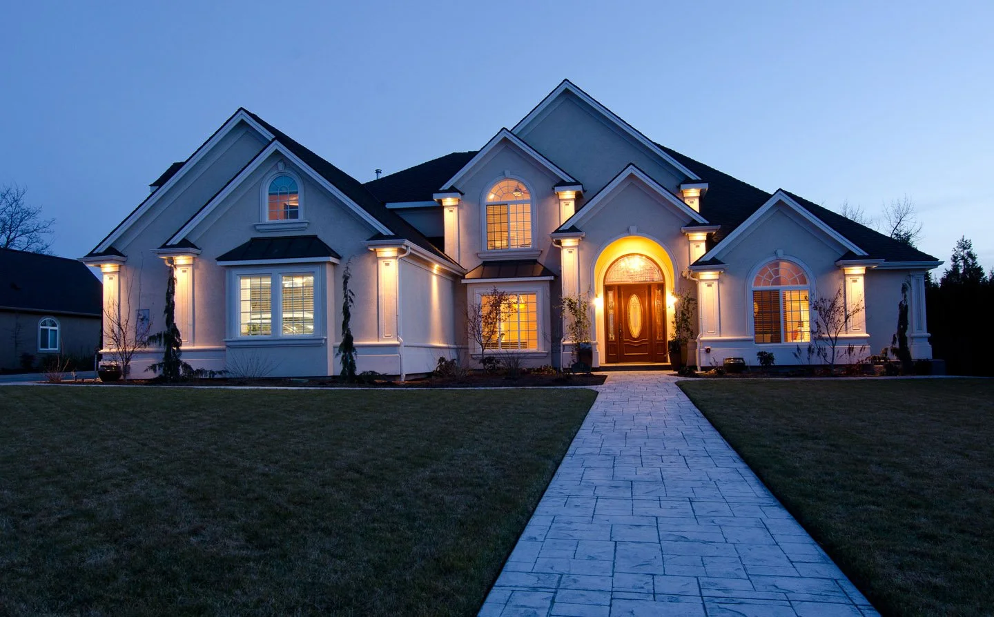 01 1202 58ShangriLa-Ext_0238.jpg