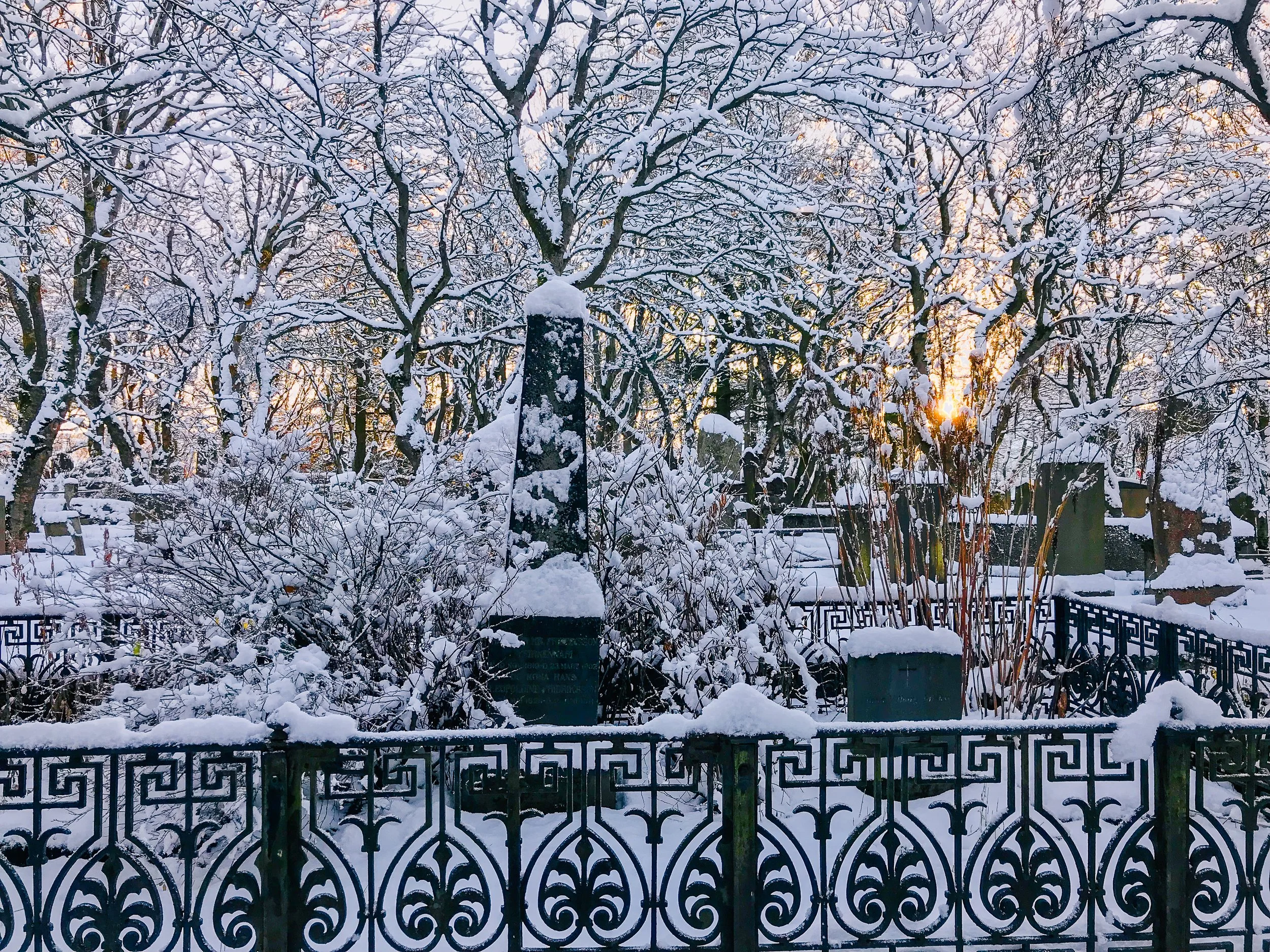 Holavallagardur_Cemetery_-08.jpg