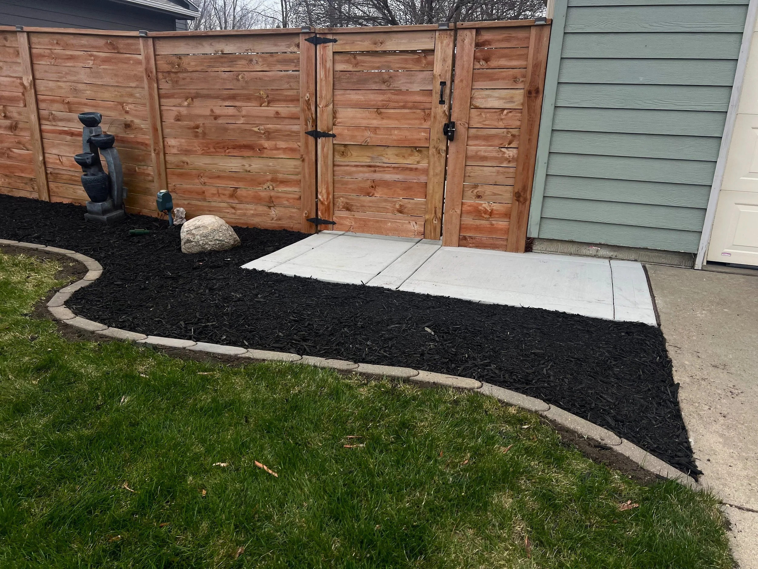 Professional landscaping installation in Sioux Falls SD