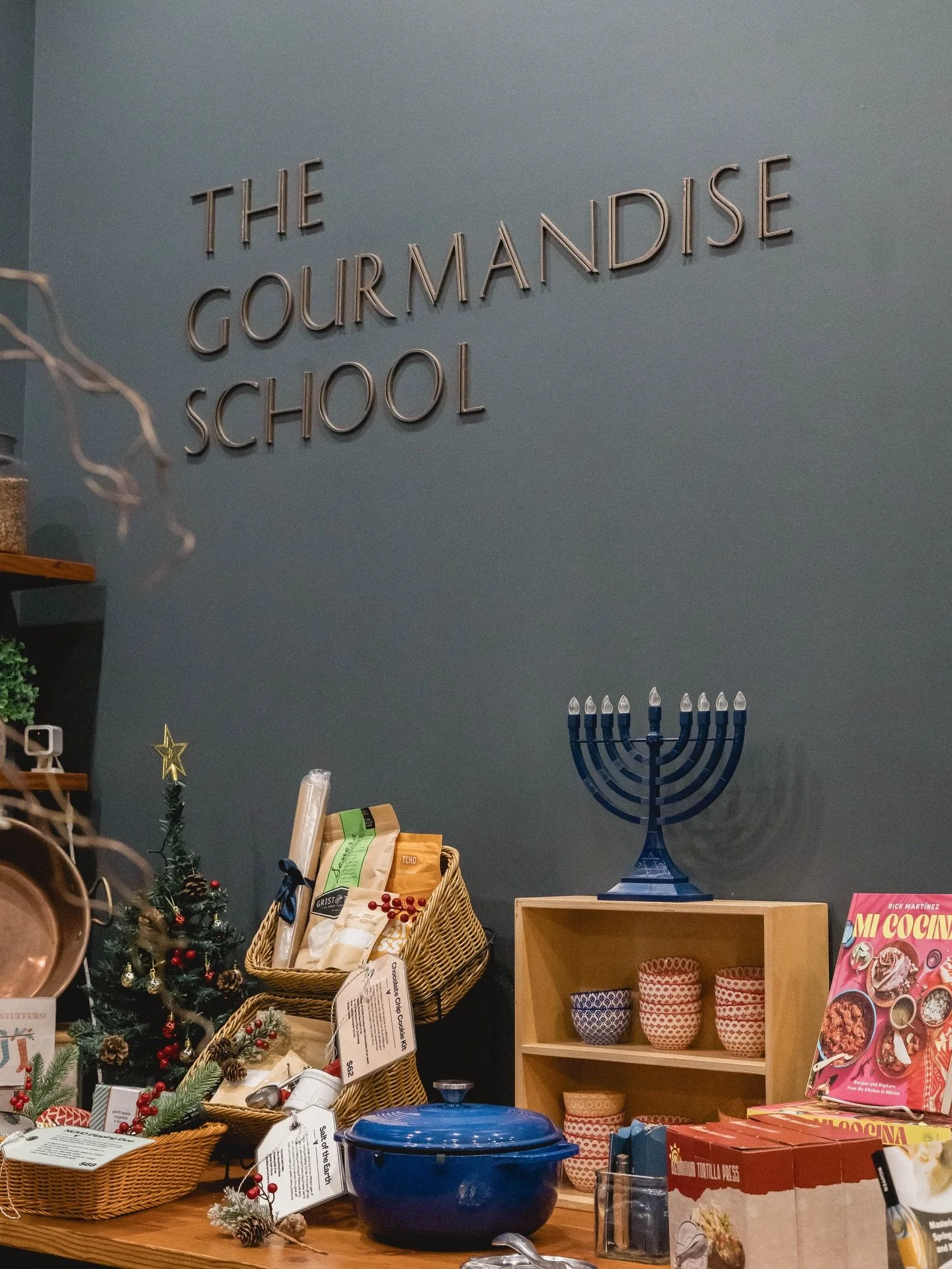 The perfect gift for the chef in your life starts here 🧑&zwj;🍳 From cookware to stocking stuffers, @gourmandiseschool has you covered.