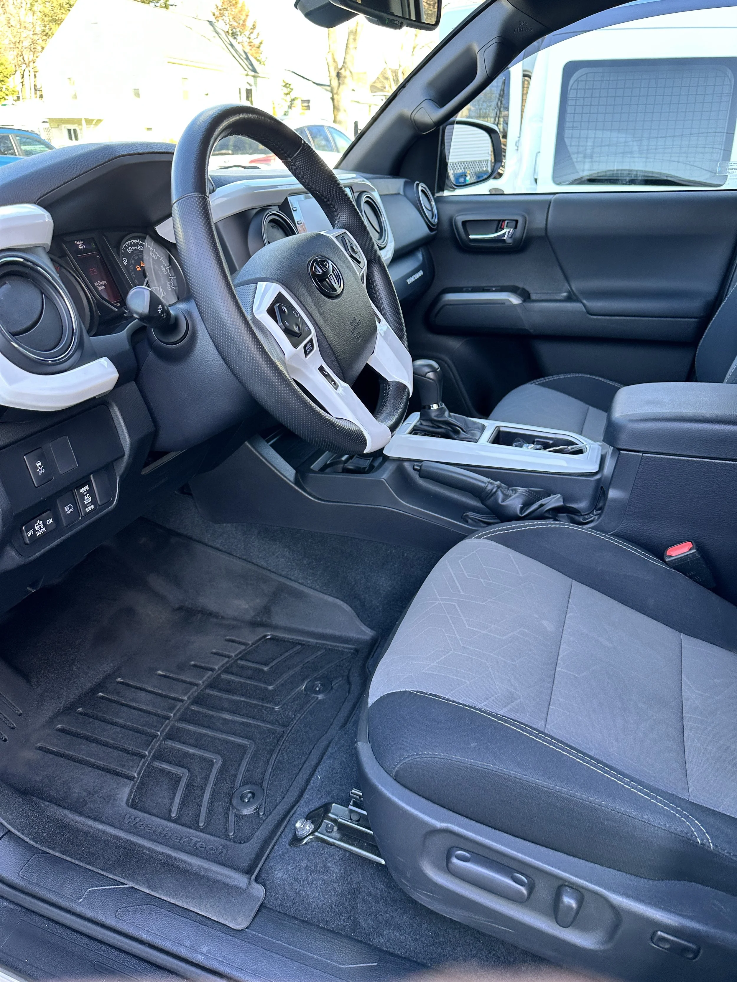 Full Detail Interior/ Exterior 