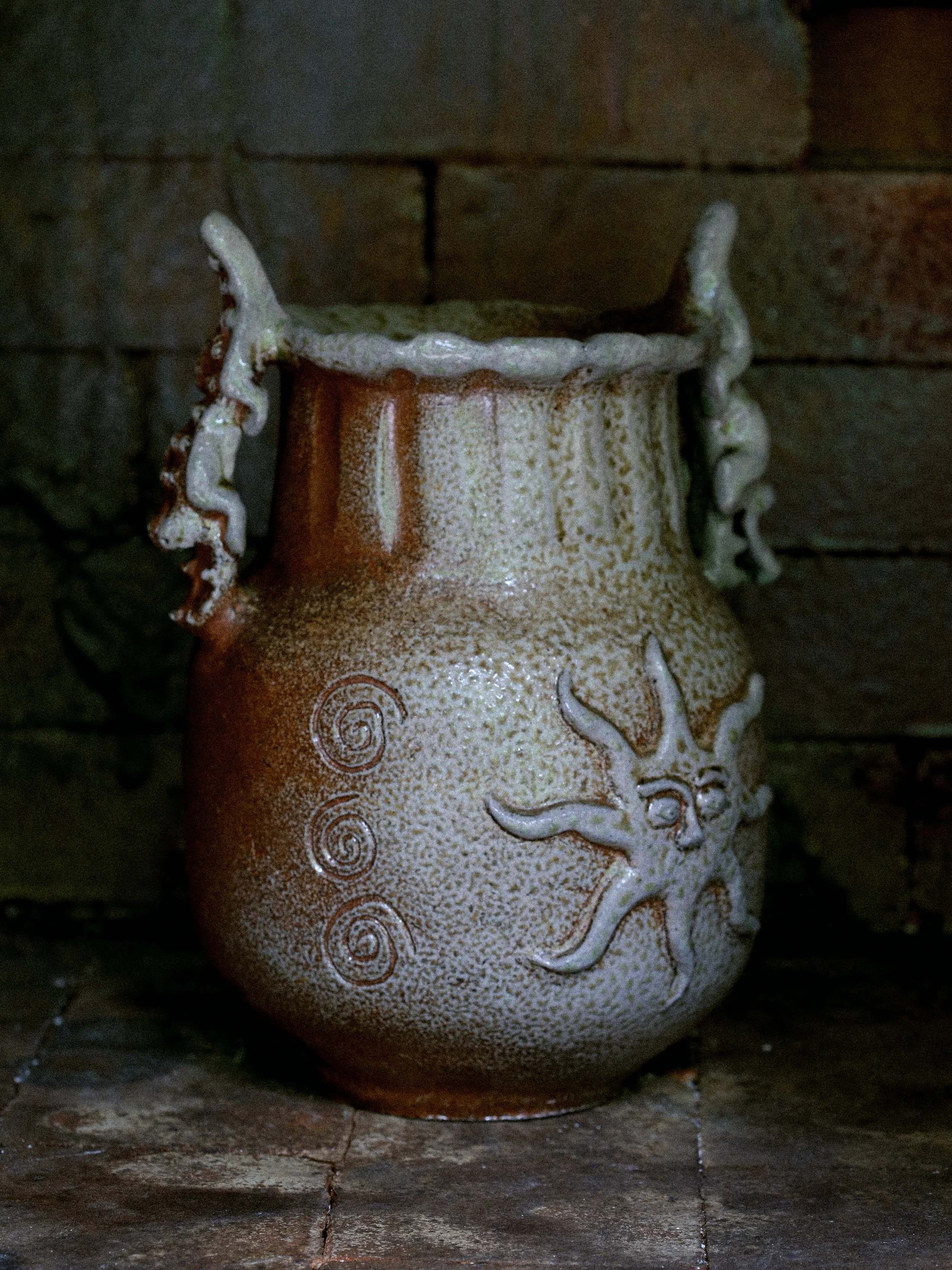 Notes of a Crocodile, 2025. 
20x16x27cm.
Soda-fired stoneware.