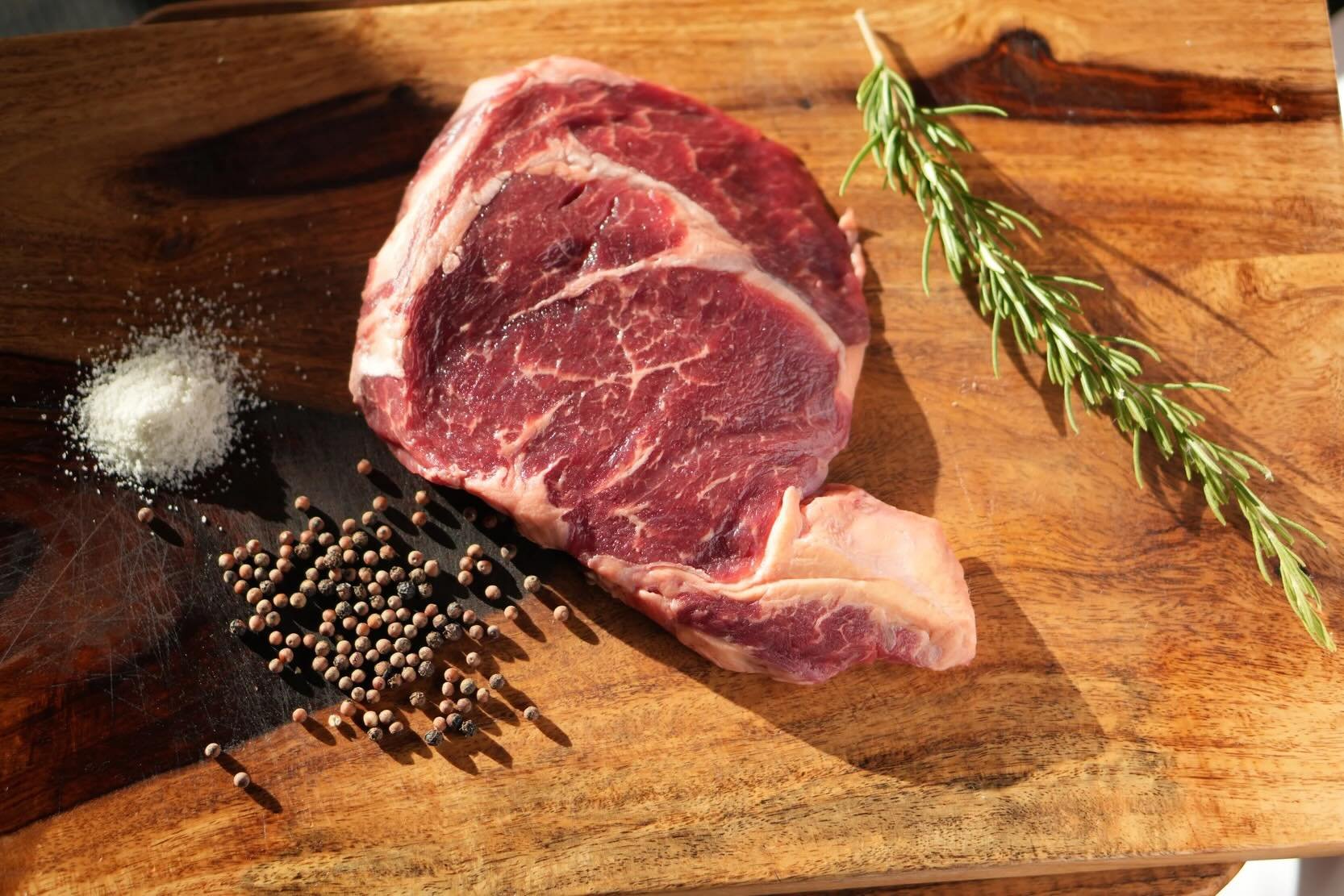 Sneak Peak 🏔️ 🥩 🌱

Here&rsquo;s a look at some steak favorites that will be available in our curated variety boxes throughout our website pre-sale, May 25th-June 5th

1. 12oz Boneless Ribeye Steak
2. 8oz Filet Mignon
3. Flat Iron Steak (one of the