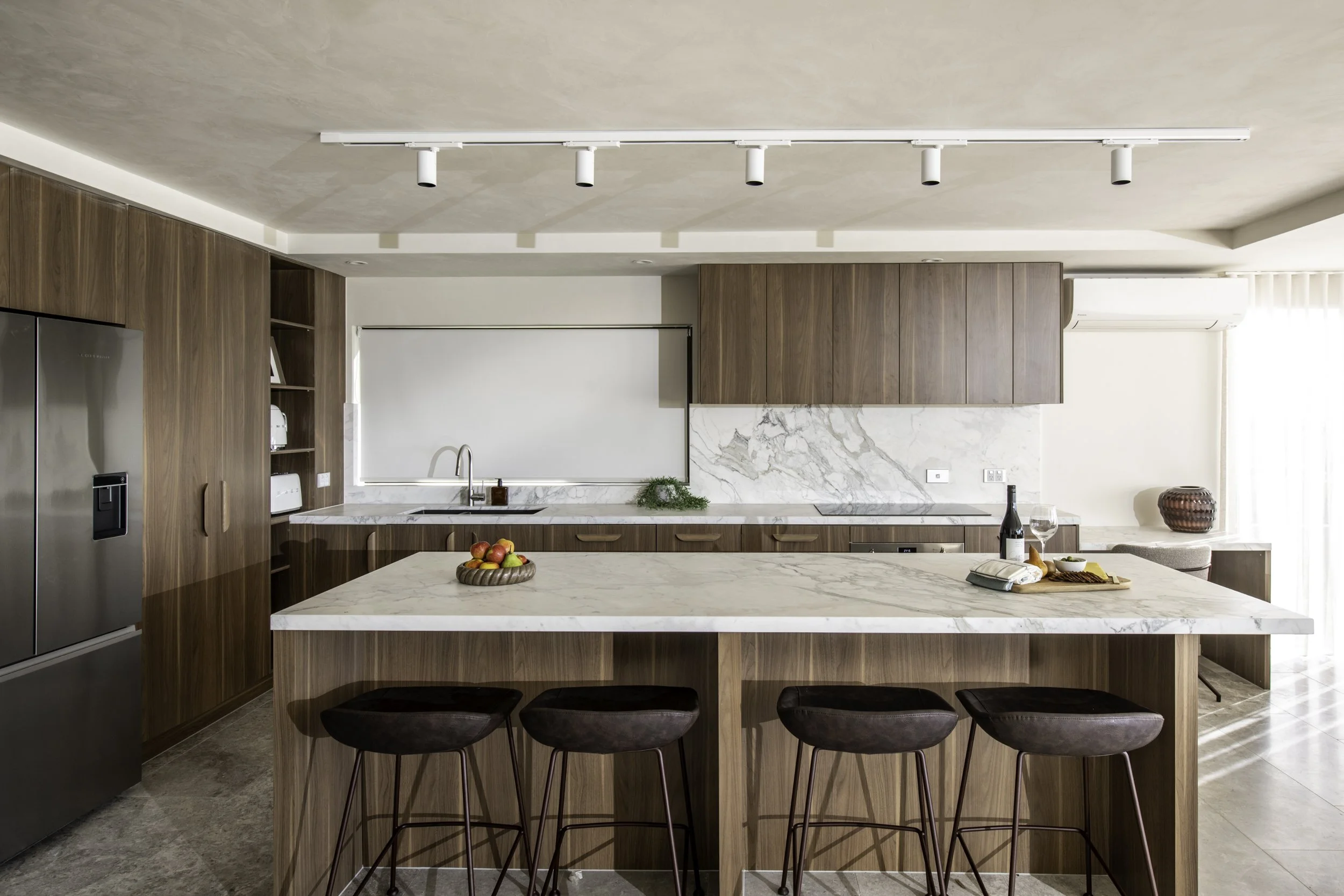 Dankav - Miami Apartment - Living-37.jpg