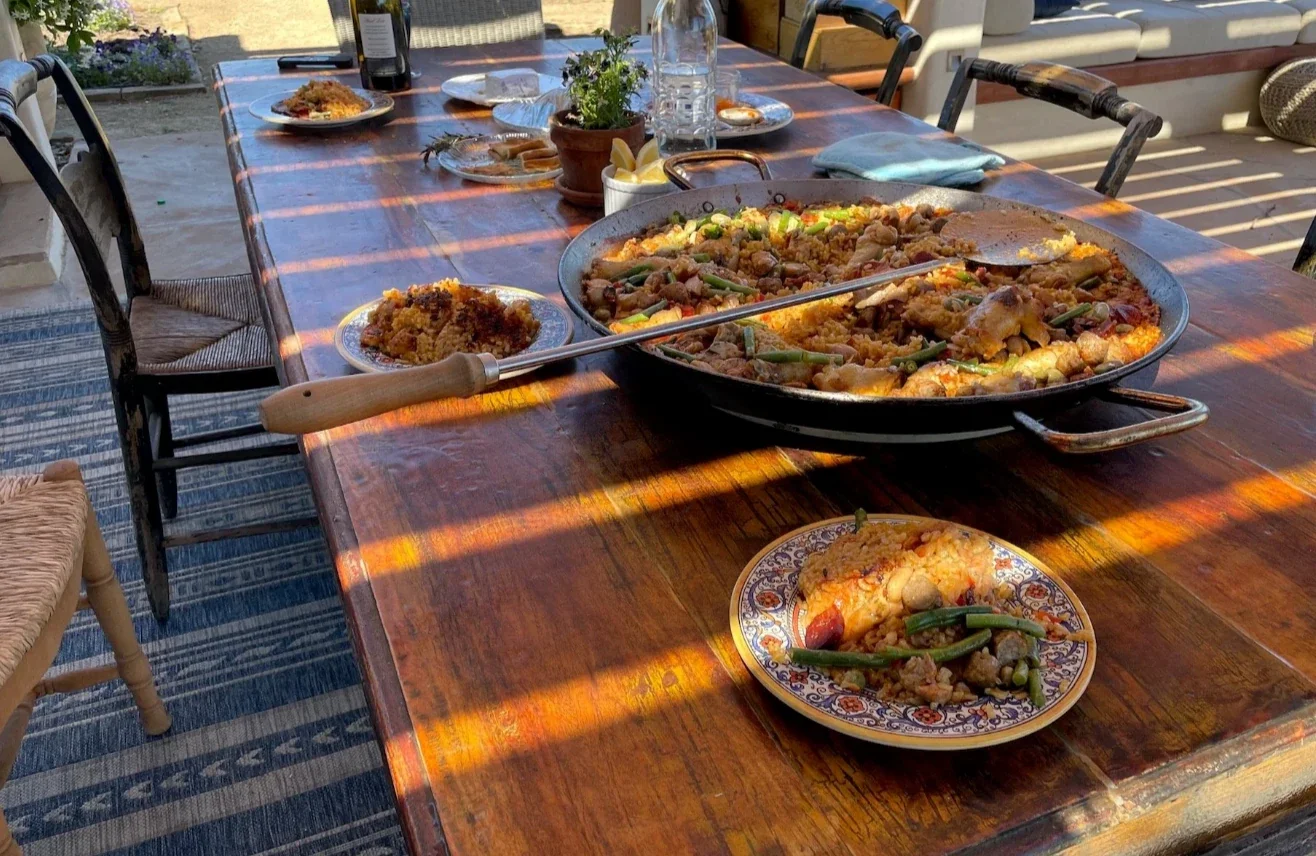 Time to Eat...Paella!