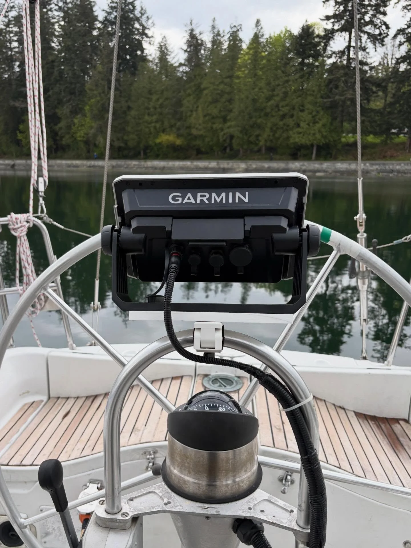 Garmin install on a familiar sailboat 😊