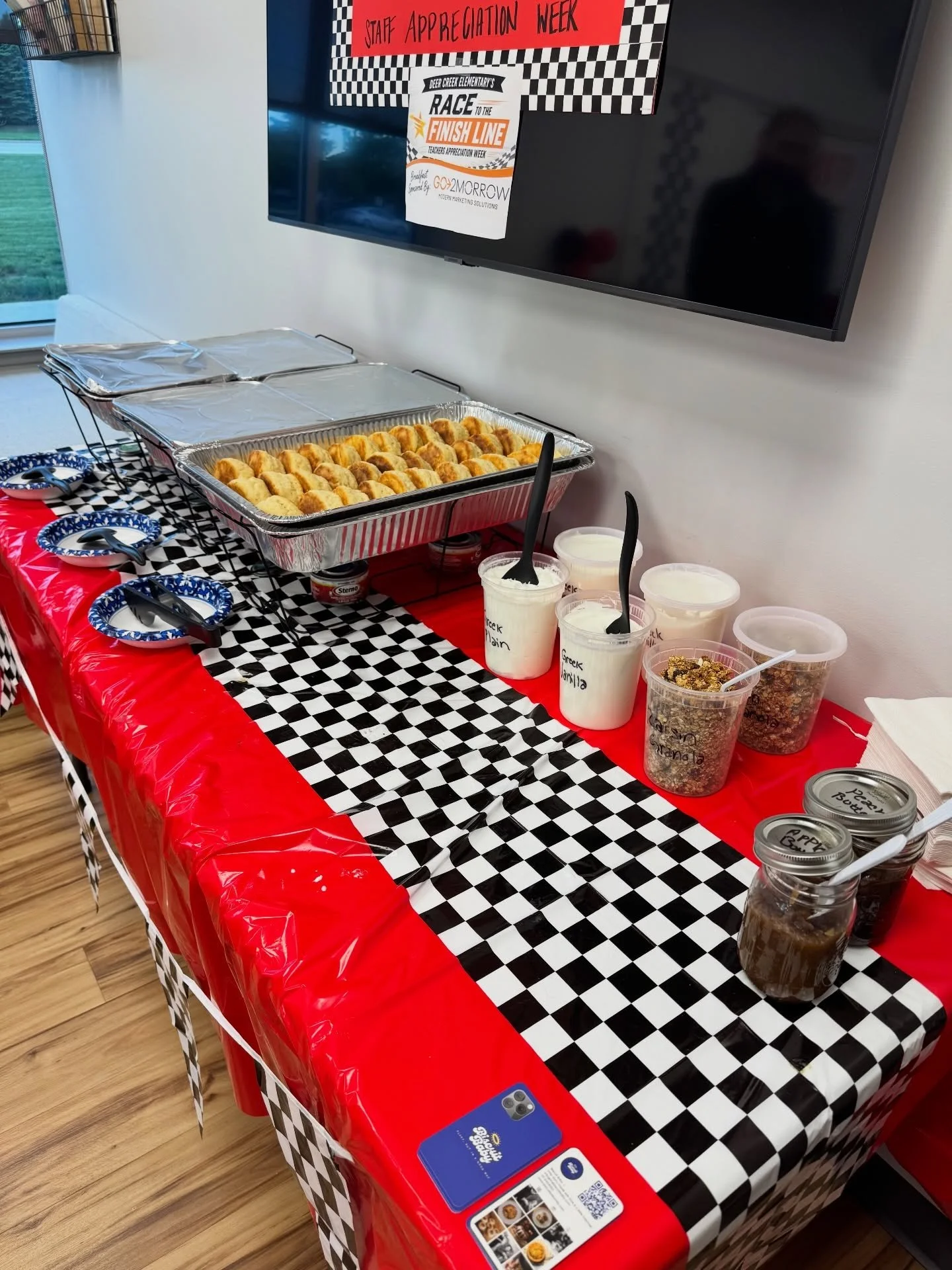 Special thanks for @deercreek_elementary for allowing us to cater for all the wonderful teachers! We love and appreciate everything you do for the future generation. 

Reminder: WE DO CATERING!! From breakfast to beignets bars we gotcha covered! Shoo