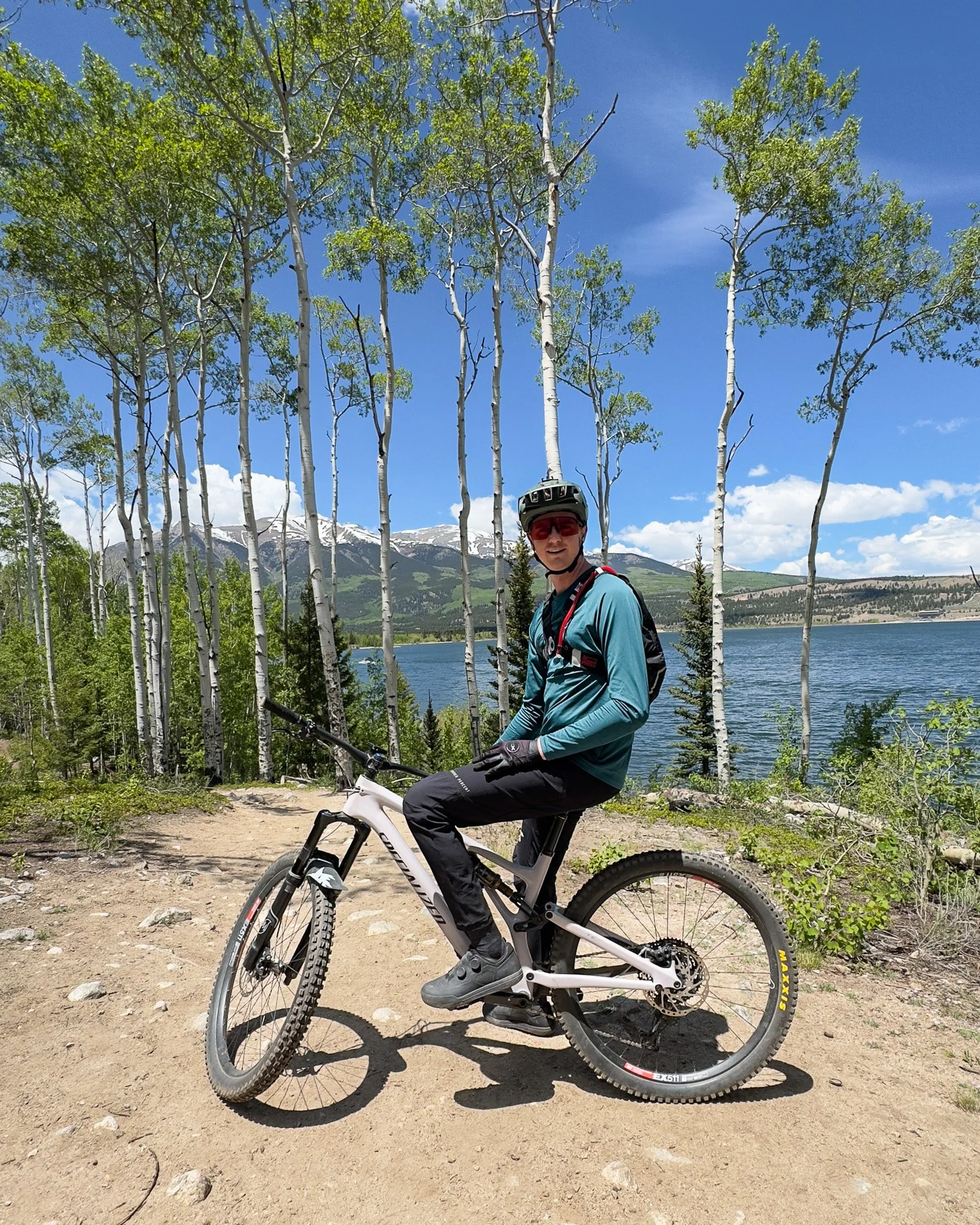 Twin Lakes Trail 02.jpg