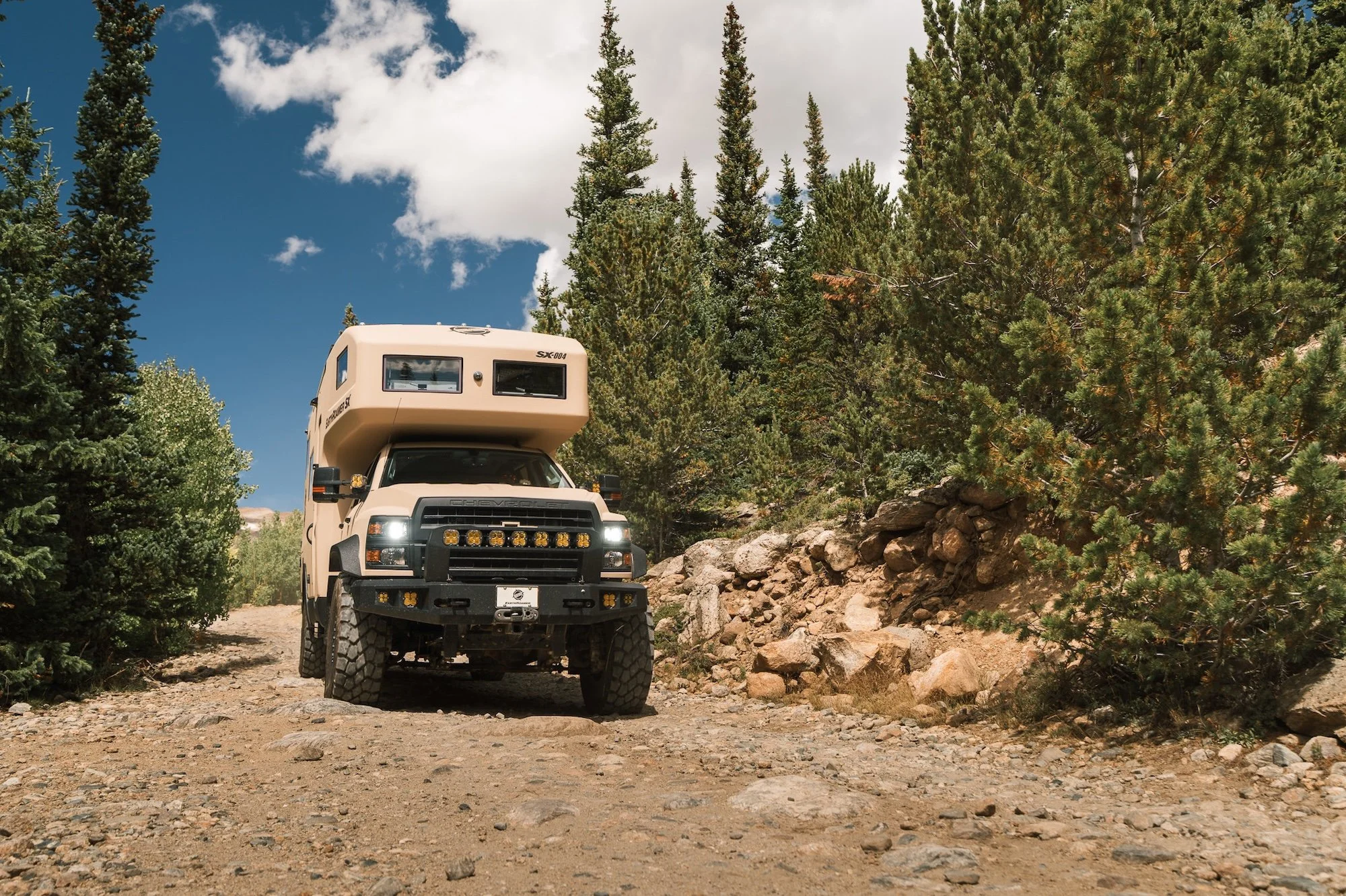 EarthRoamer-SX-02.jpg
