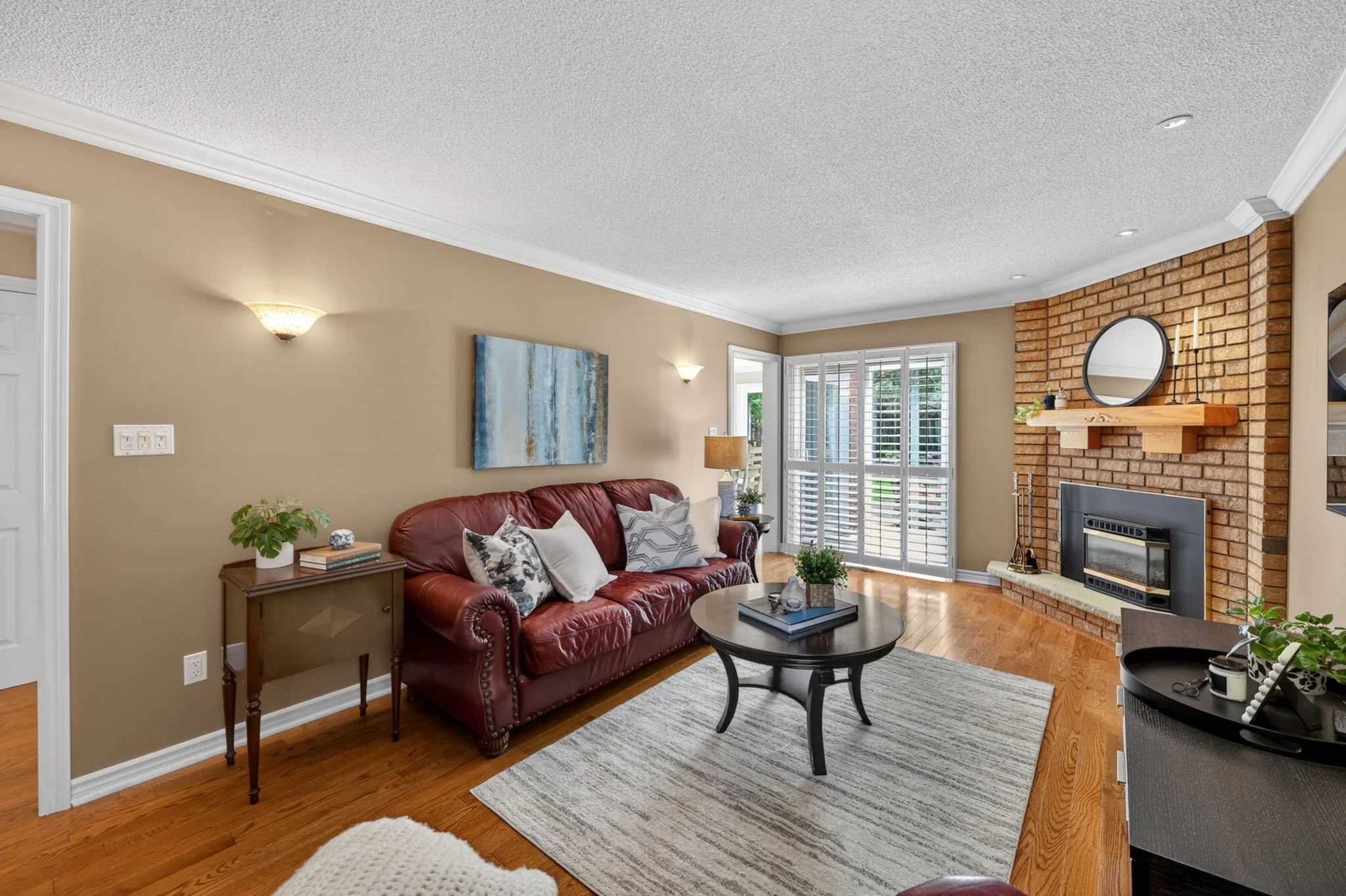 274 Kirby Crescent_132.jpg