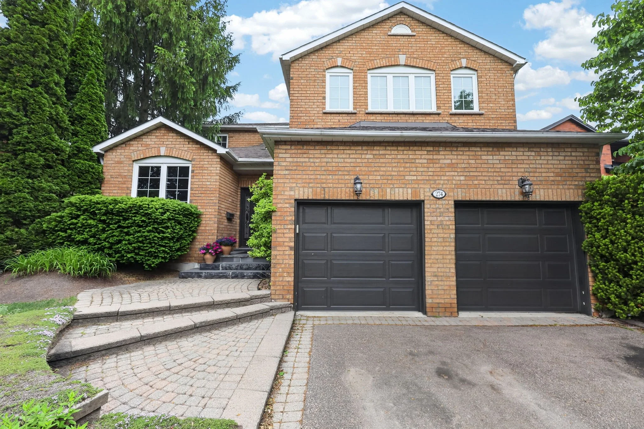 274 Kirby Crescent_104.jpg