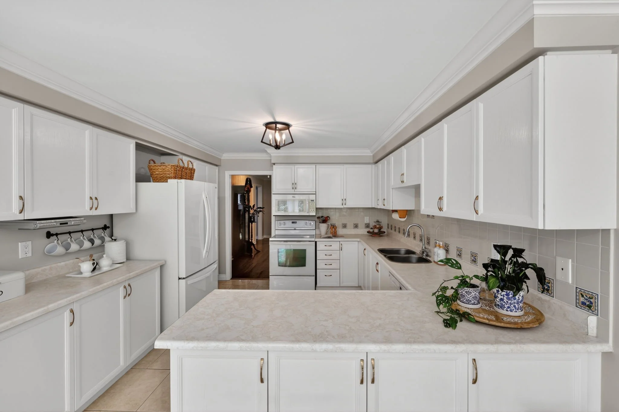 274 Kirby Crescent_114.jpg