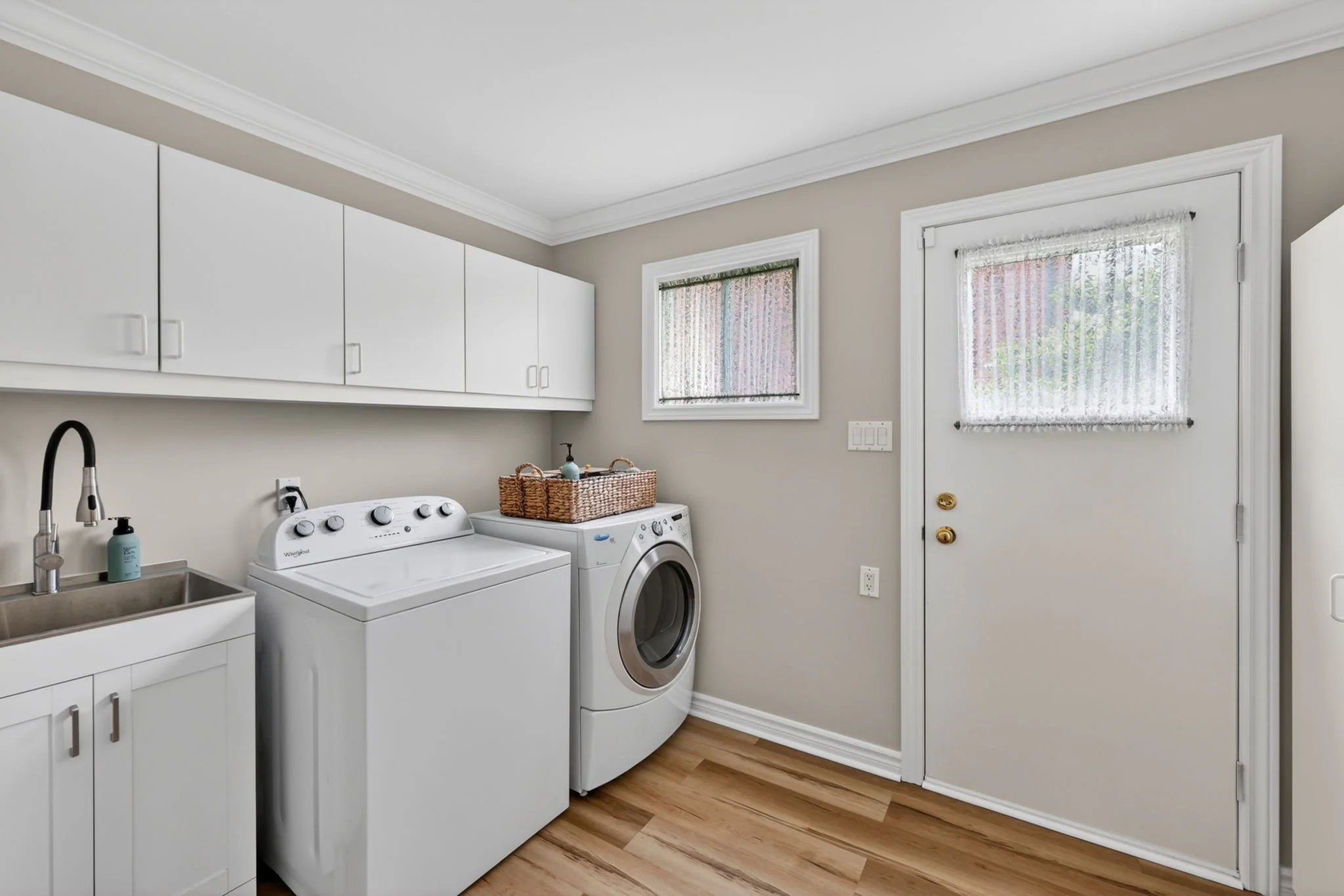 274 Kirby Crescent_136.jpg