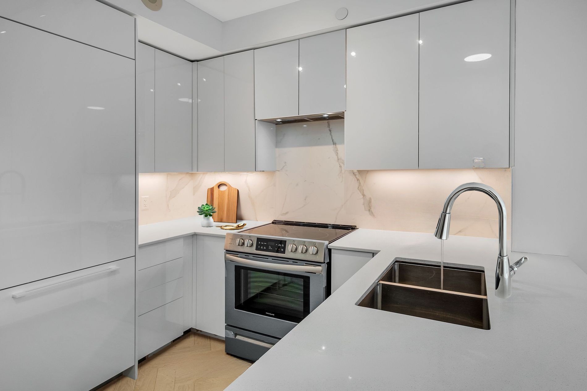 4Kitchen1 (2).jpg