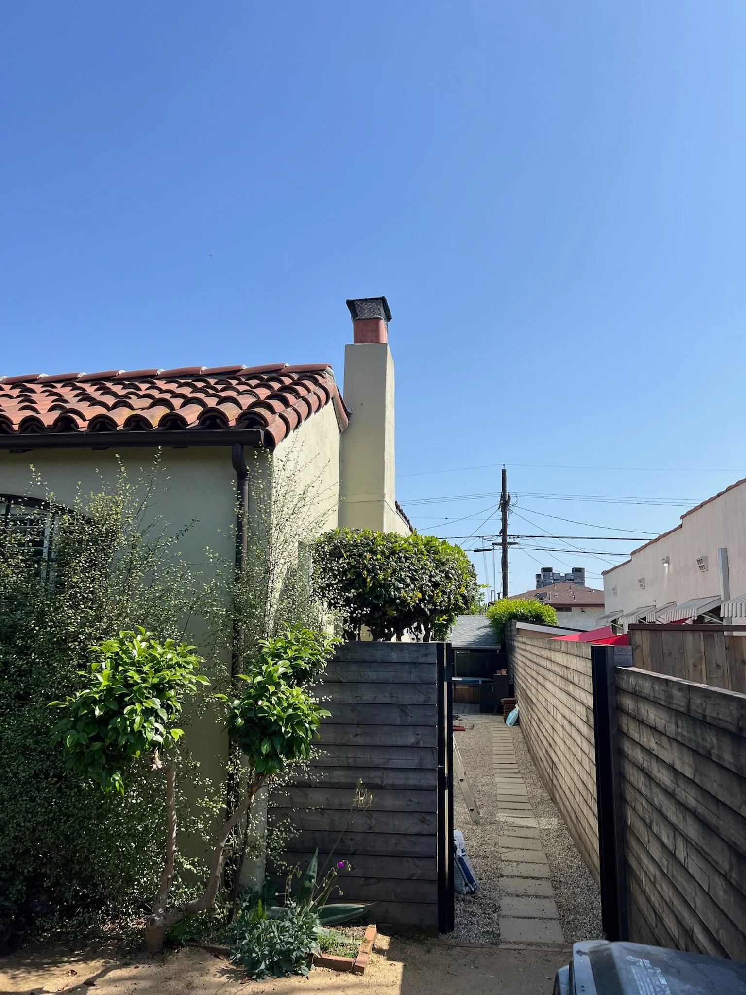 Clay tile to extend the flue