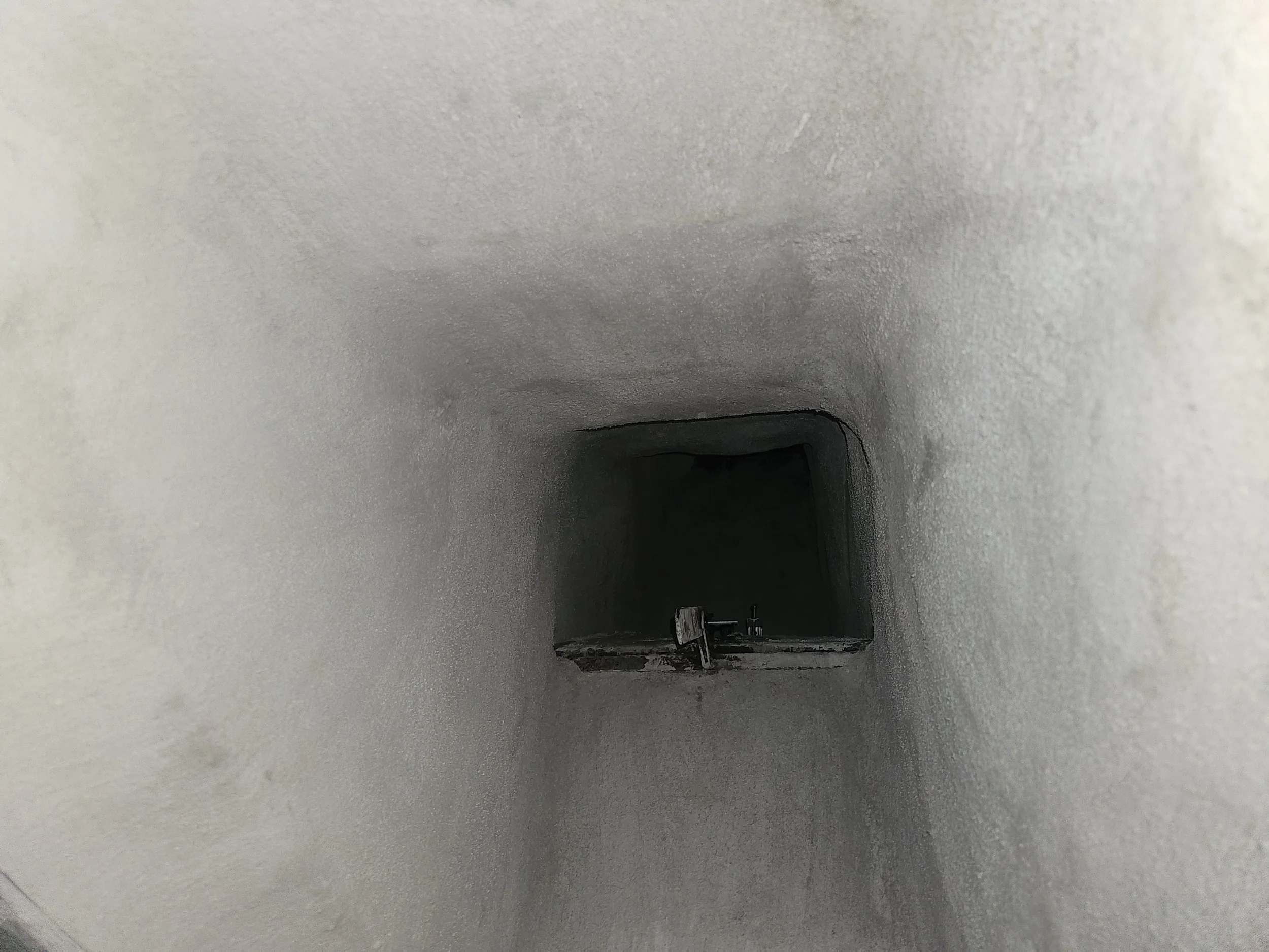 Parge coat for the smoke chamber