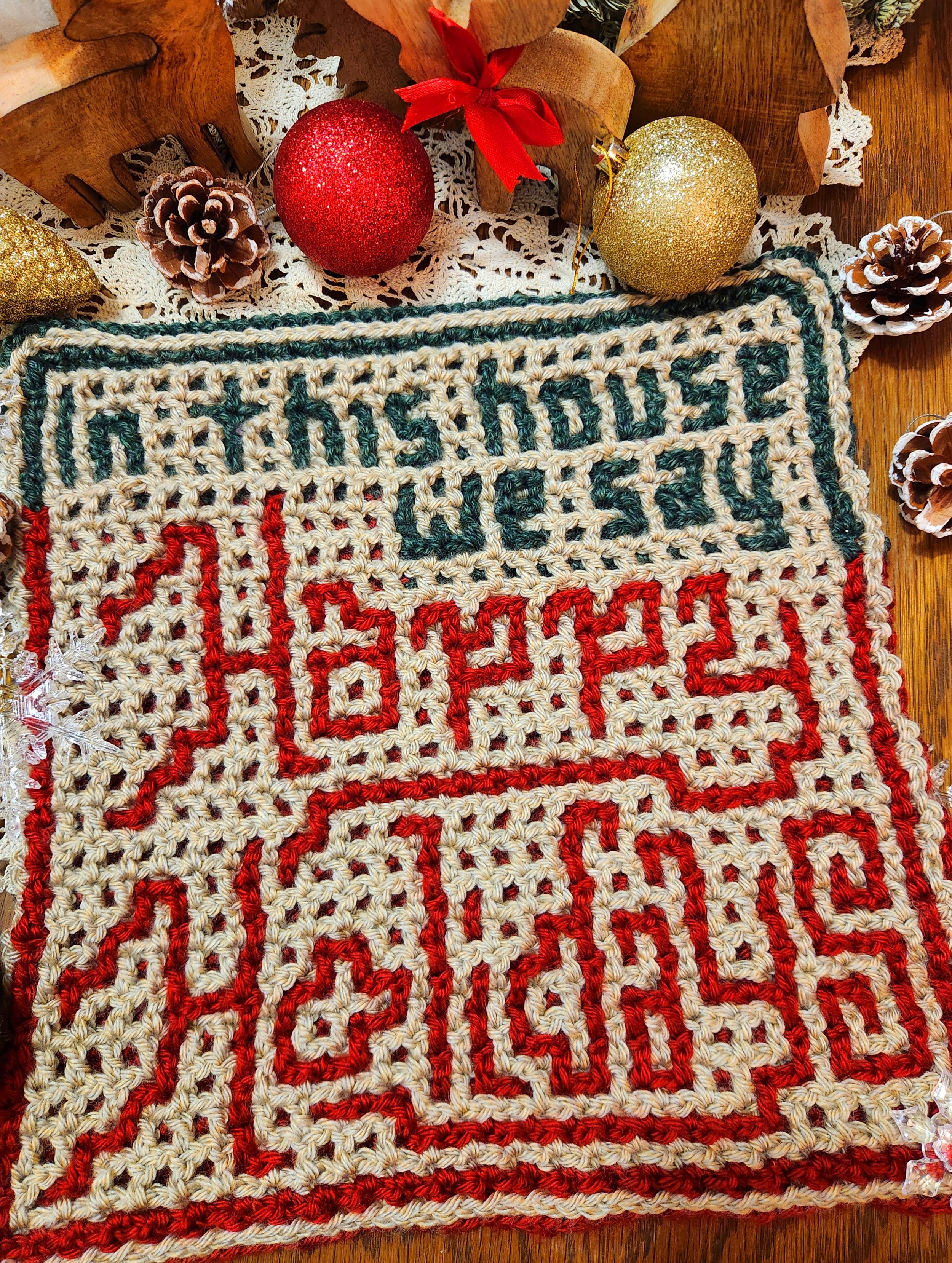 Happy Holidays - Interlocking Crochet Square - Day 8 - 2025 Unhinged Christmas CAL