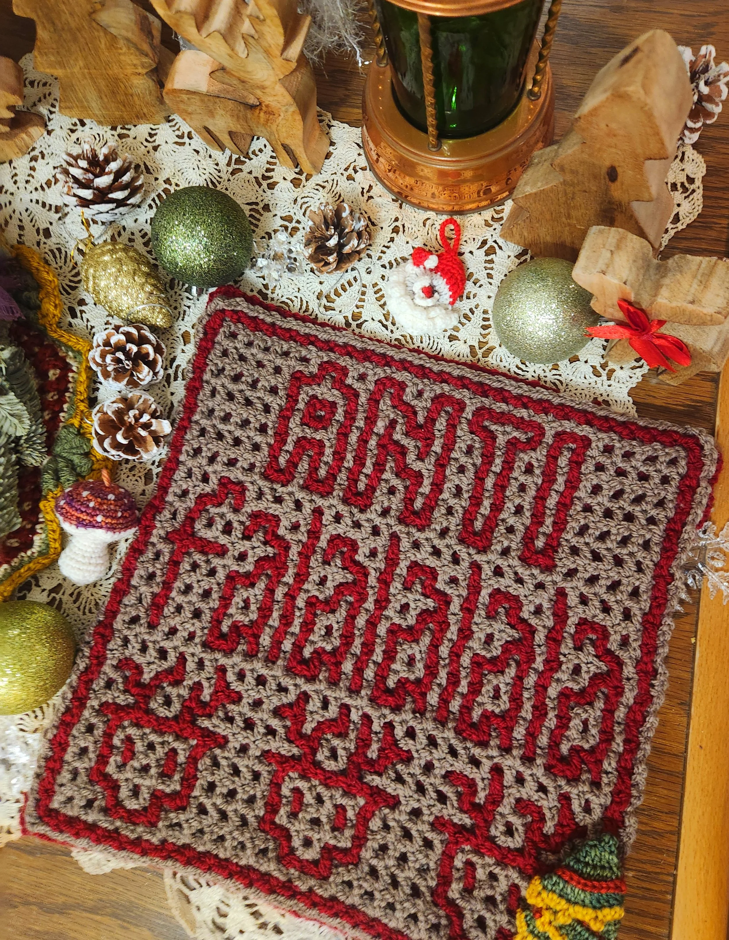 Anti FaLaLaLaLa - Interlocking Crochet Square - Day 15 - 2025 Unhinged Christmas CAL