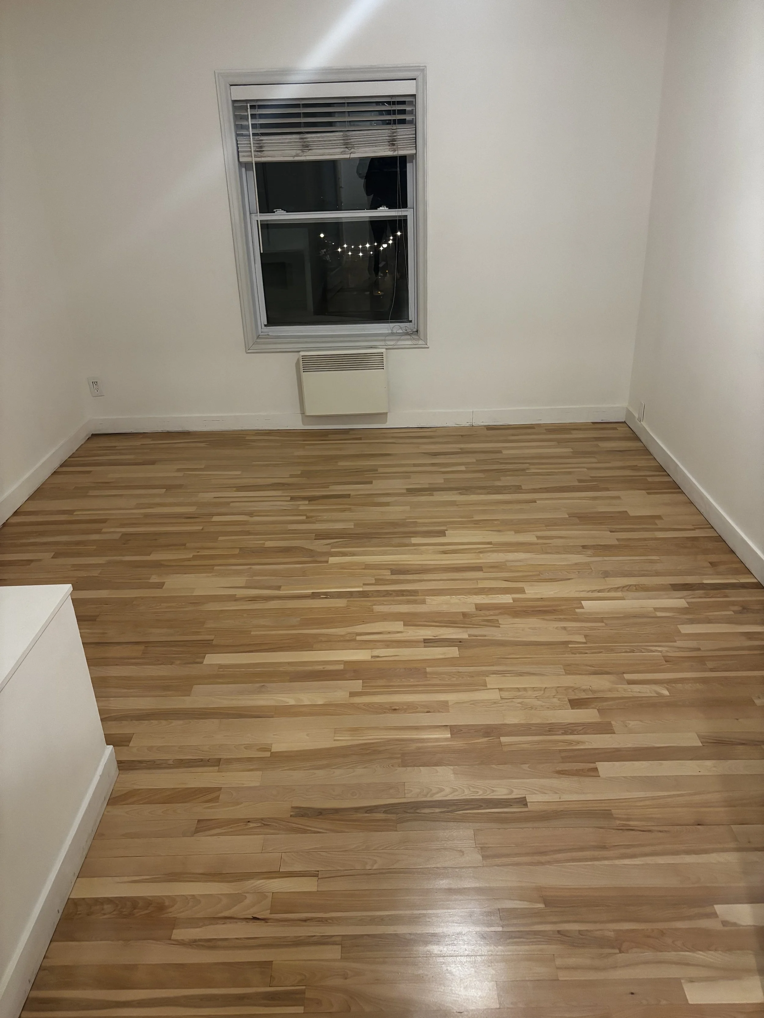 Sablage de plancher d'erable avec vernis a l'eau naturel a Brossard