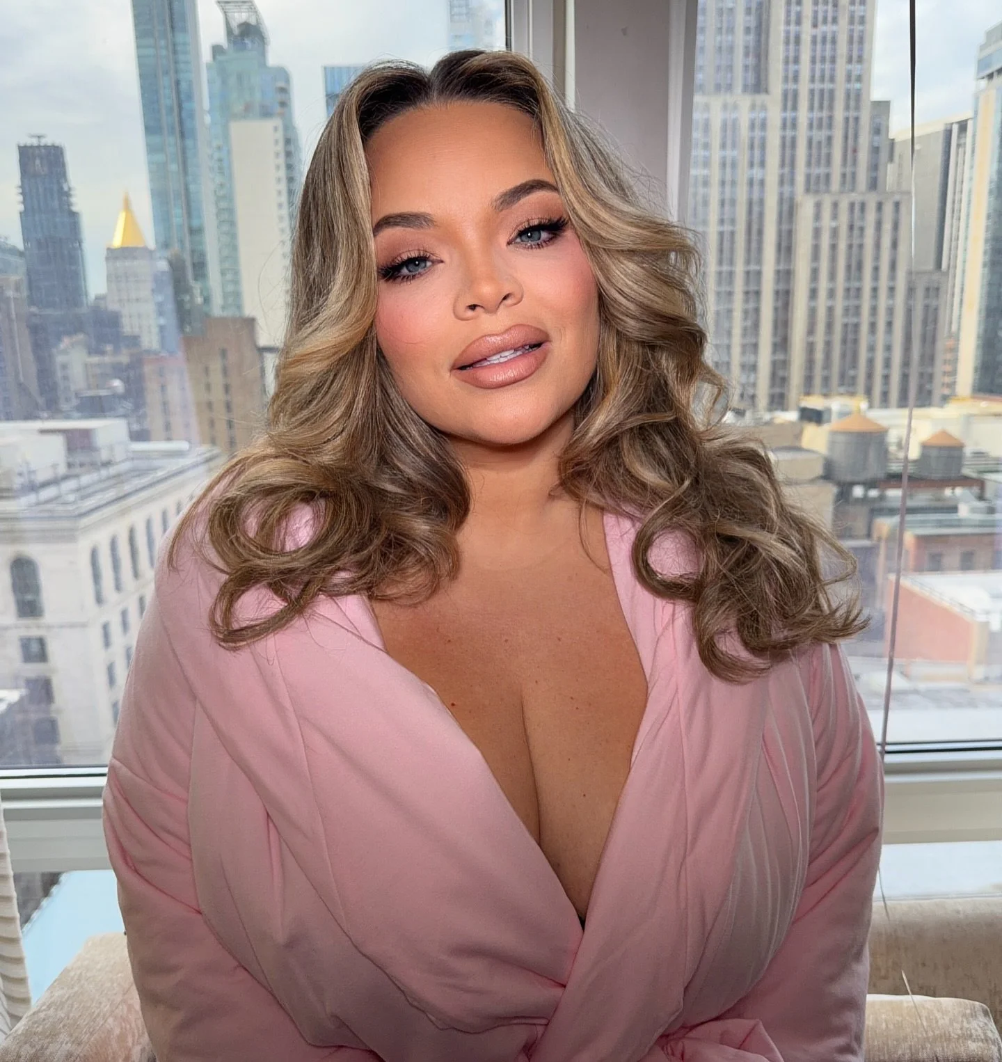 and just like that, she took over the city in a New York minute 🩷 @trishapaytas x @glossipgirl x @mr.avistyles