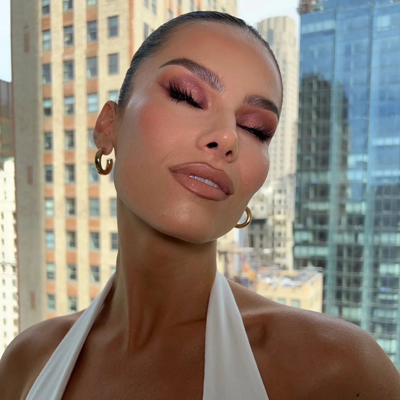 i could paint this face every day for rest of time 🥹😭 @emilyjanes16 @patricktabeauty