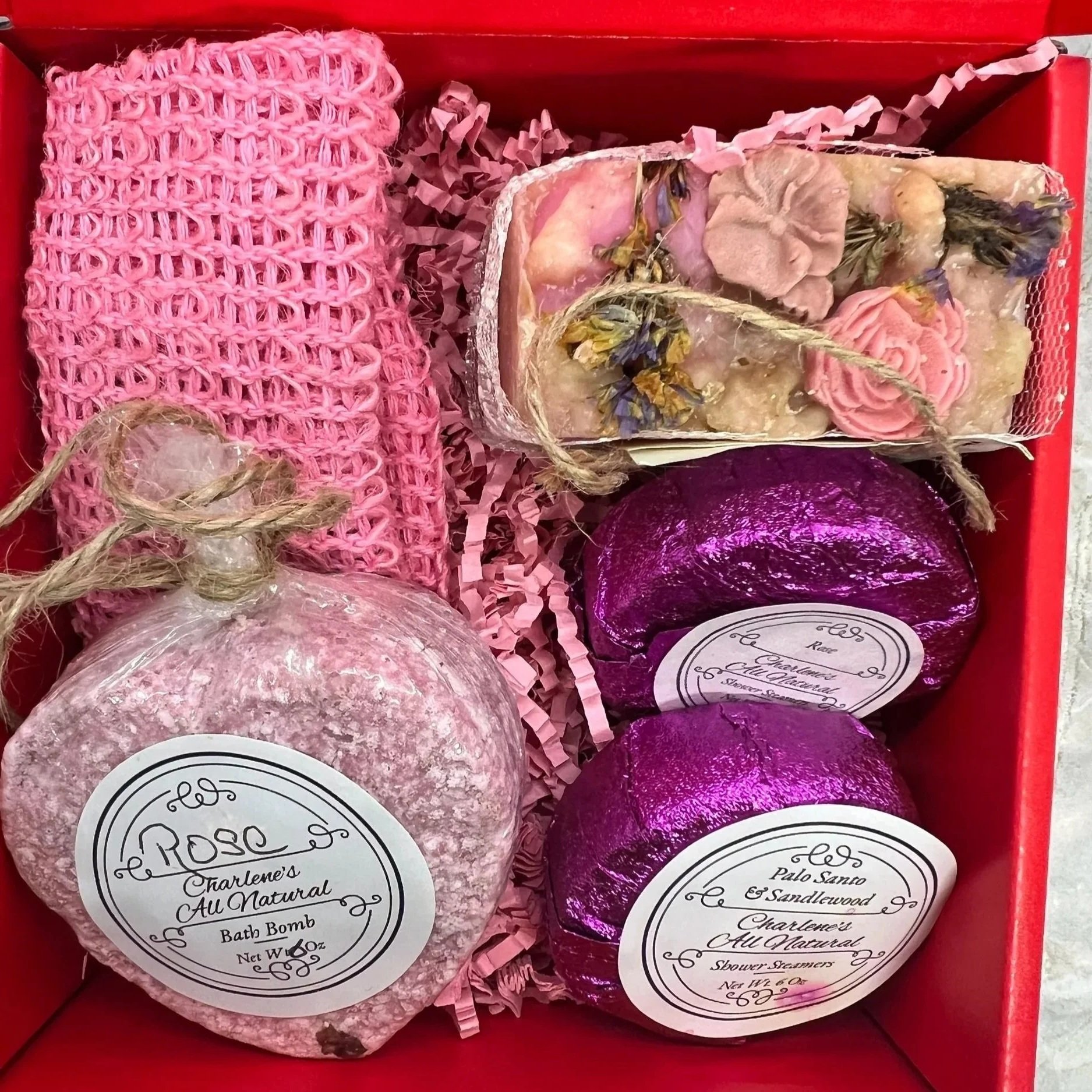 Gift%2BBox%2Bsoap-2%2Bsteamers-lgbomb-soapsac.jpg