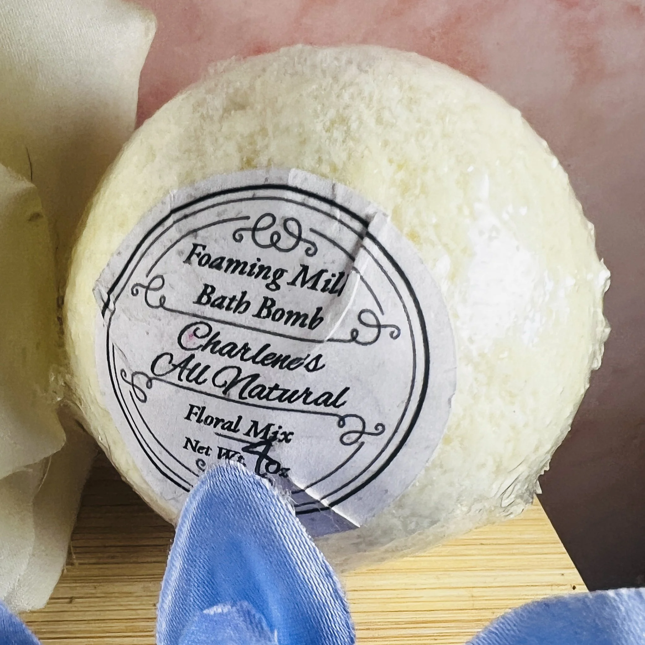 Bath-Bombs-Med-foaming-milk.jpeg