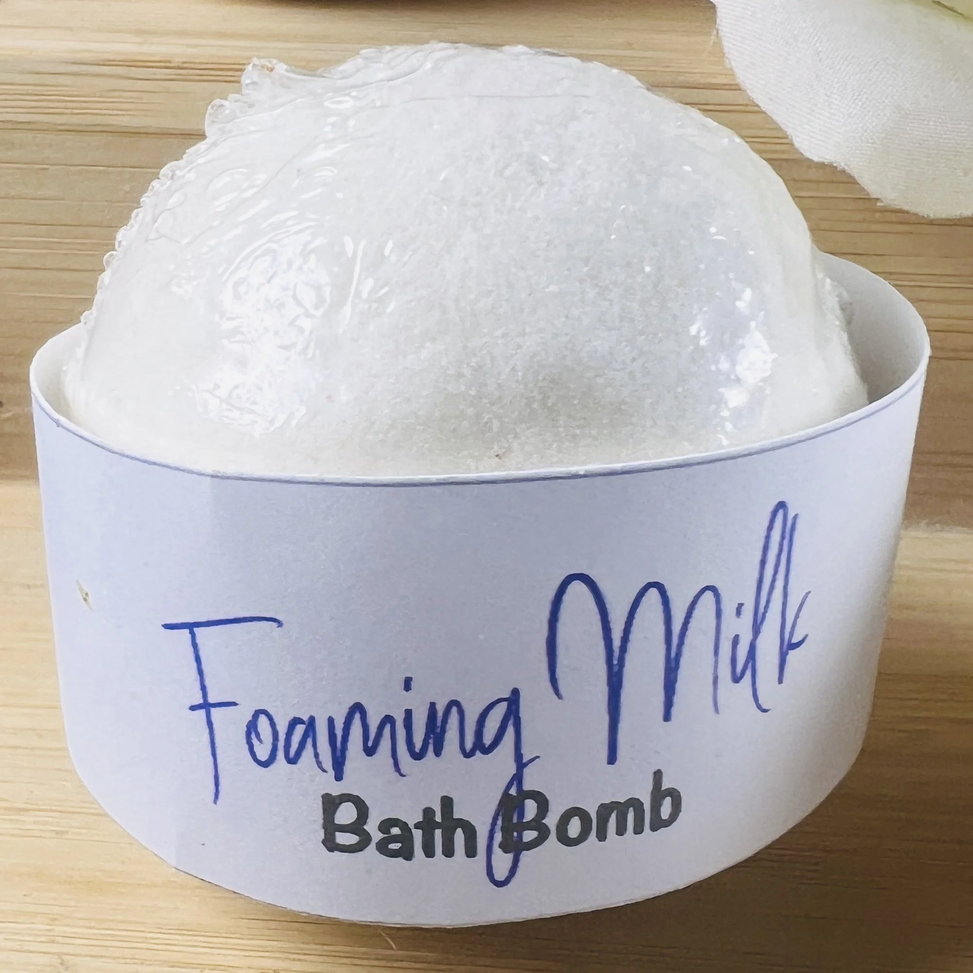 SM-Foaming-Milk+Bath+bomb-2.jpeg