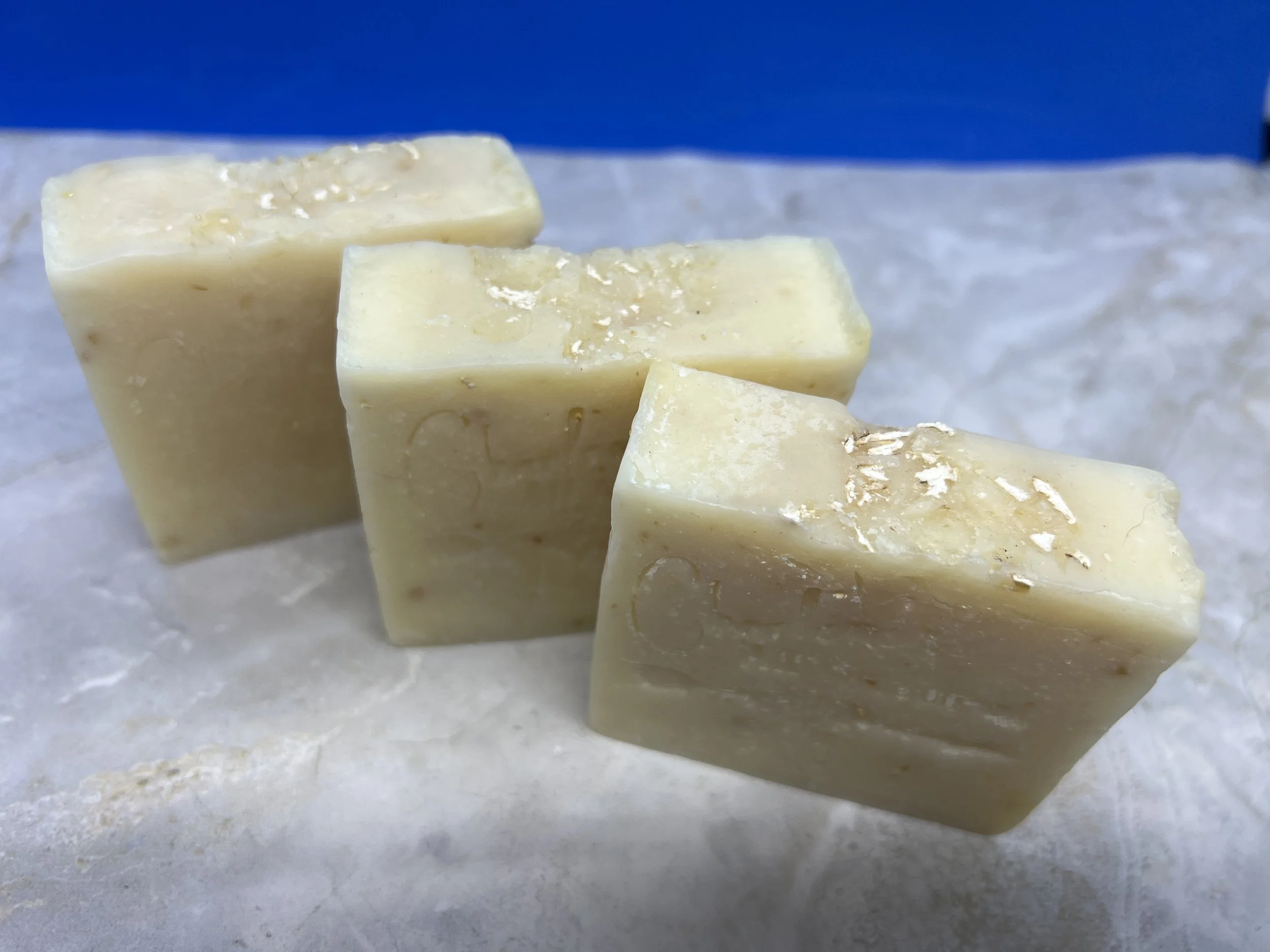 Oatmeal-honey-arttisan-soap-3-top.JPG