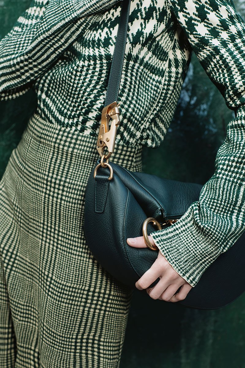 Burberry-Knight-Medium-Green-Clasp.jpg