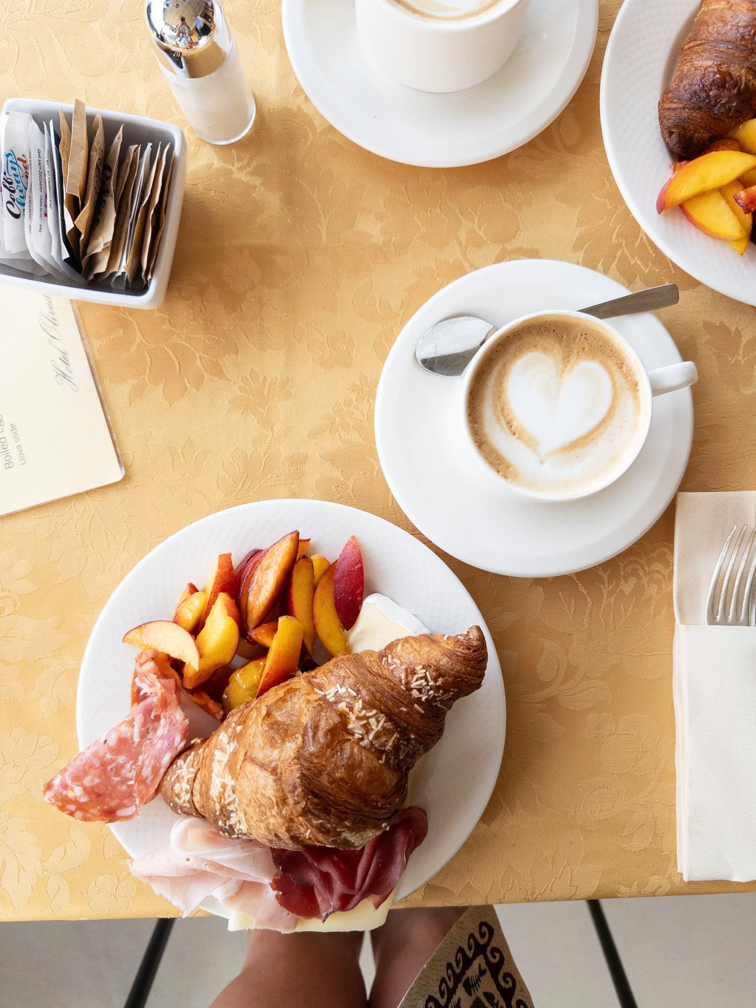 Nourishment and satiety for all senses