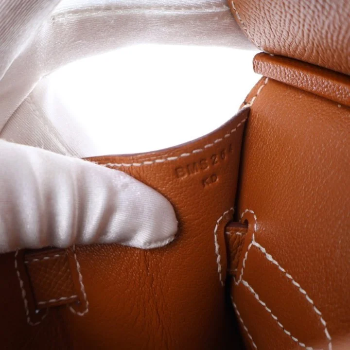 2mIkbdJGs97fZHEZ44wHeVOX0ry_x720 2.jpeg