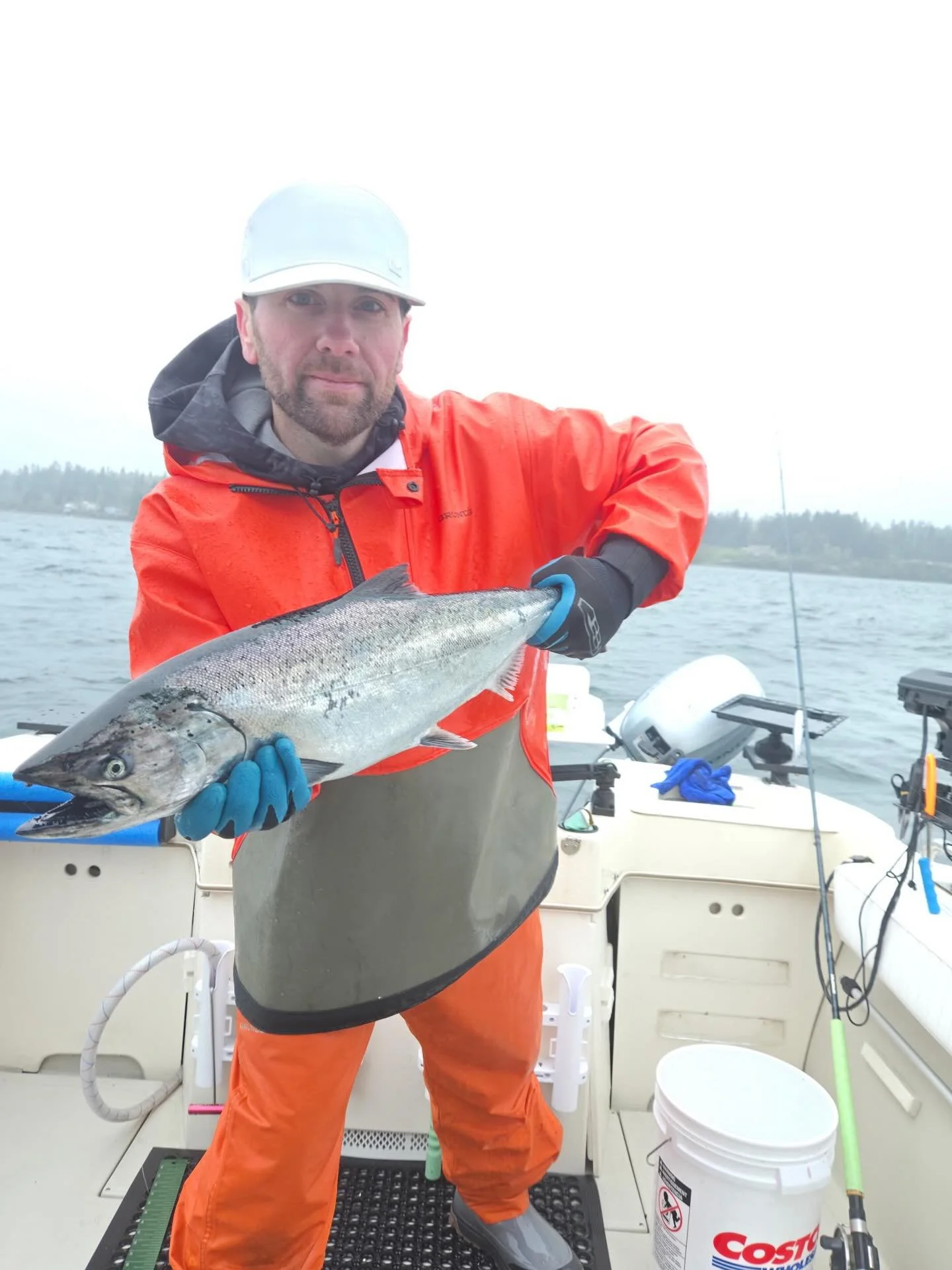 Our Hookup Hut Everett crew found success on the opener. It was touch and go when @fishslappedeats was having boat troubles the night before but we all rallied together to make sure he and his son made it out on the water the next day. 

Most reports