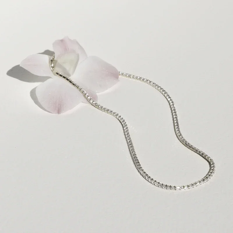 ASPENNECKLACEFLATLAYSILVER.webp