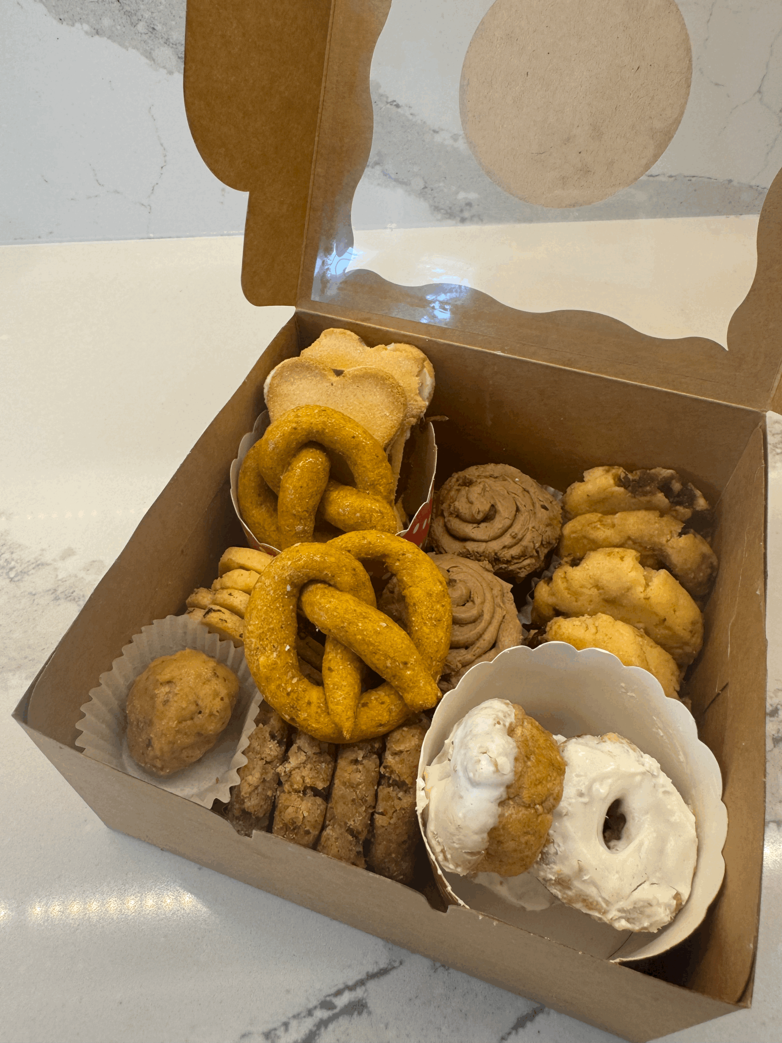 custom assorted treat boxes for dogs, made with only organic ingredients