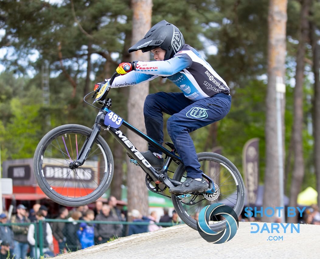 After some long days and some crazy racing it was good to be home. Learned A LOT, this boys 14 gate is just insane. But it’s all about being better each time out on the bike, the rest will come #bmxkids #bmxlife #shotbydaryn #instakids #bmxraci