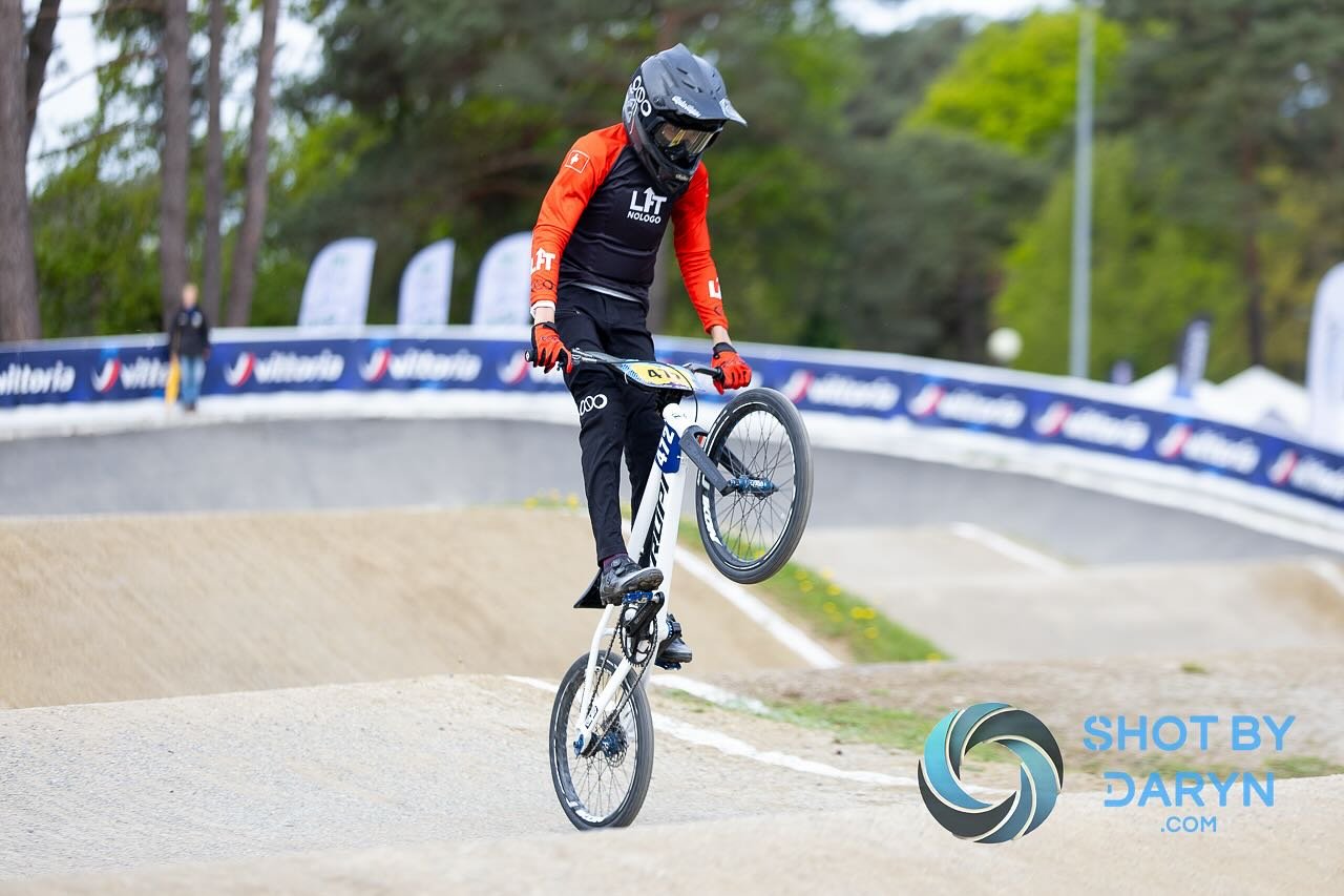 Good catching up with an old familiar face @sasha_rides_bmx at the UEC race in Zolder #shotbydaryn #bmxphotographer