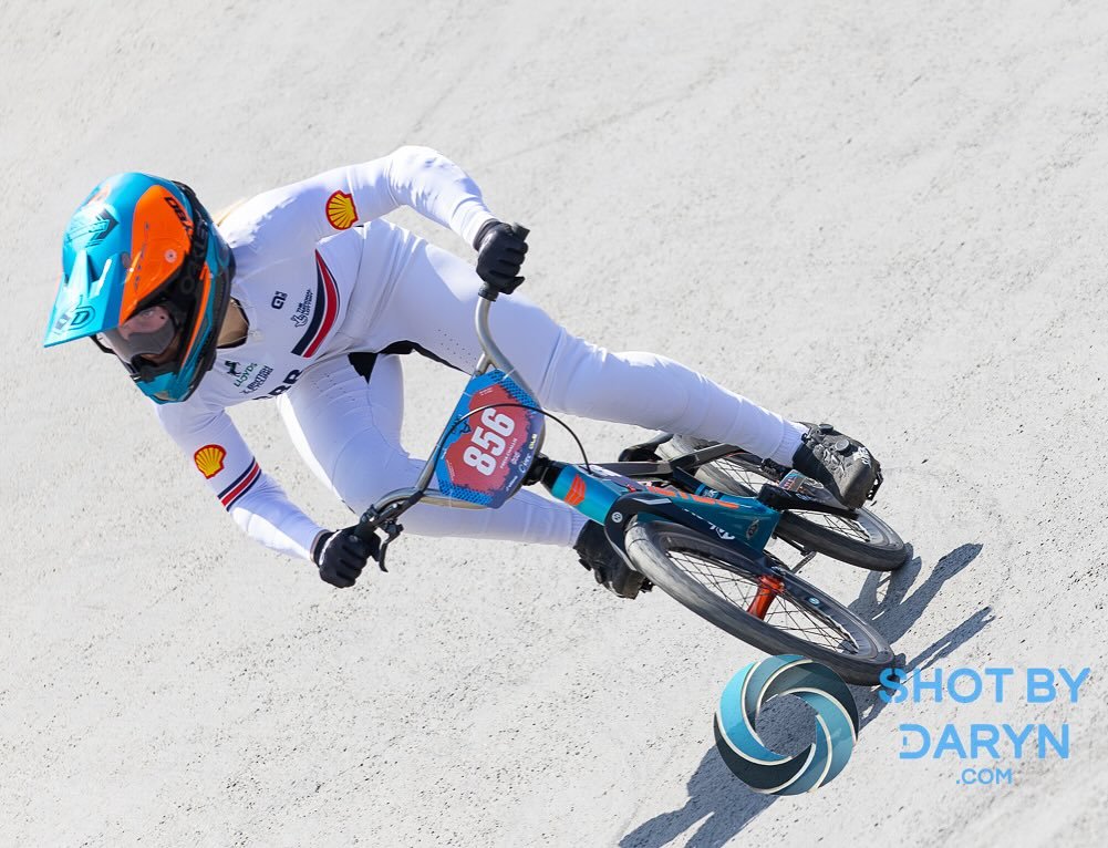 So smooth from @freiatheslayer around the @bmx_zolder track for the @uec_cycling rounds #bmxphotographer #shotbydaryn #bmxracing