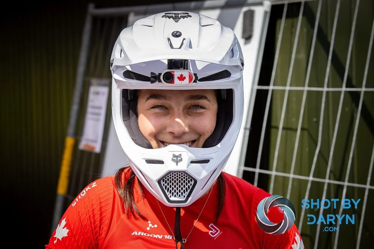 Super relaxed mood from @mollysimpsonn44 yesterday, hoping to see that carry over to today and enjoy her race #shotbydaryn