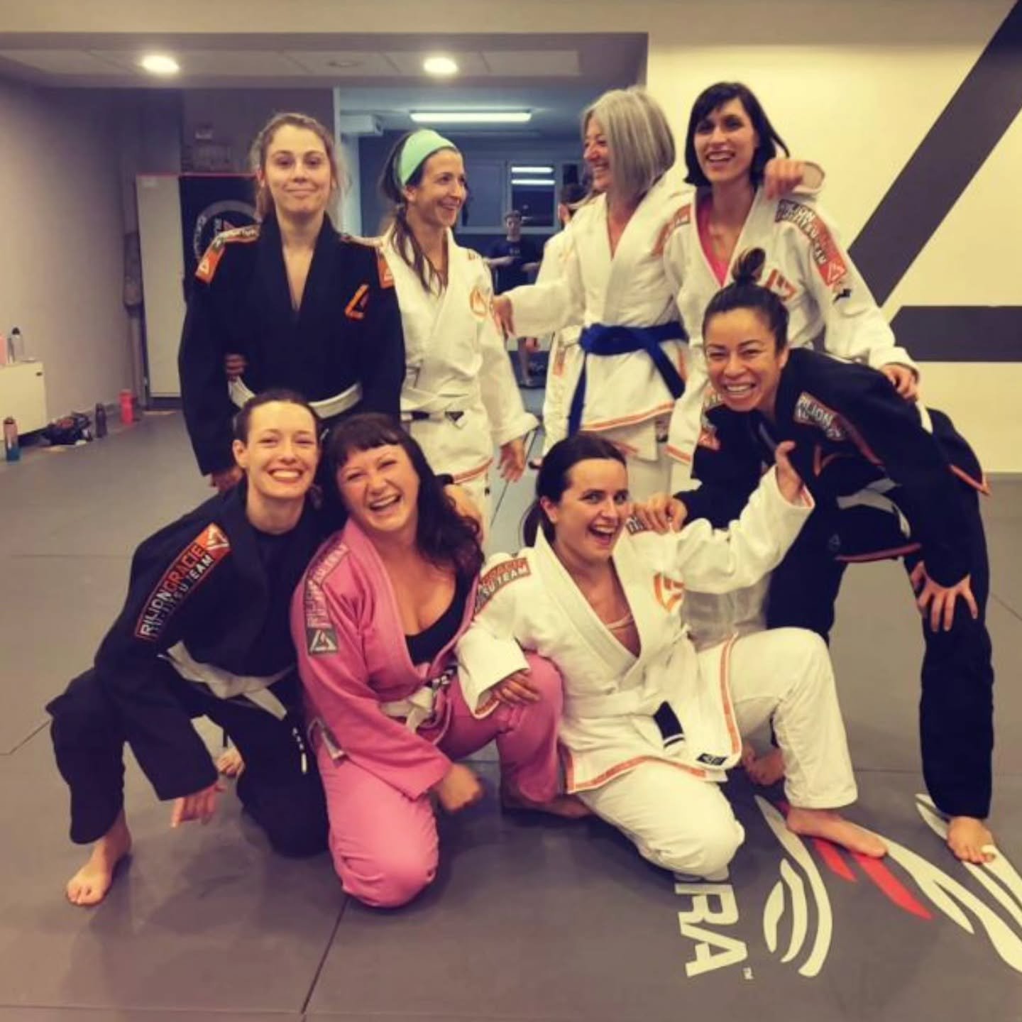 L'azione pi&ugrave; forte per una&nbsp;donna&nbsp;&egrave; amare se stessa, essere se stessa e brillare tra coloro che non hanno mai creduto che potesse farlo.
Rilion Gracie girls 🥰