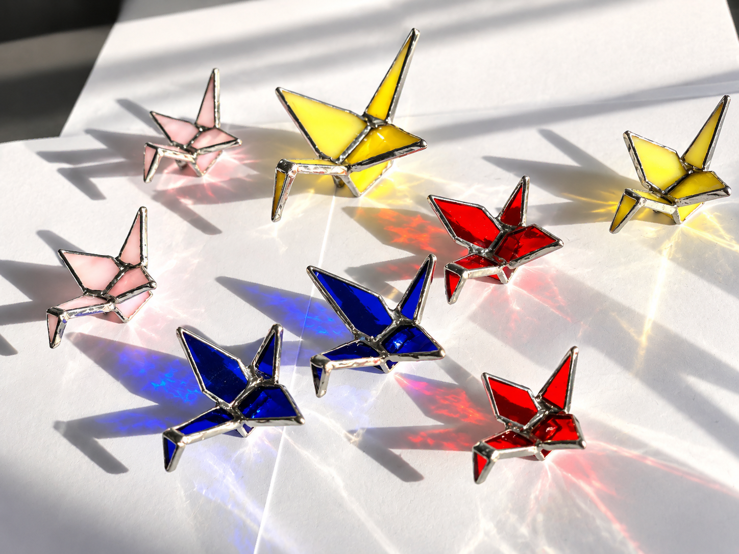 minimalist-origami-cranes-luxury-tableware-decor.webp