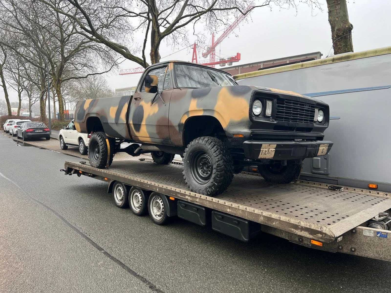 Dodge W200 Army Fahrzeug
