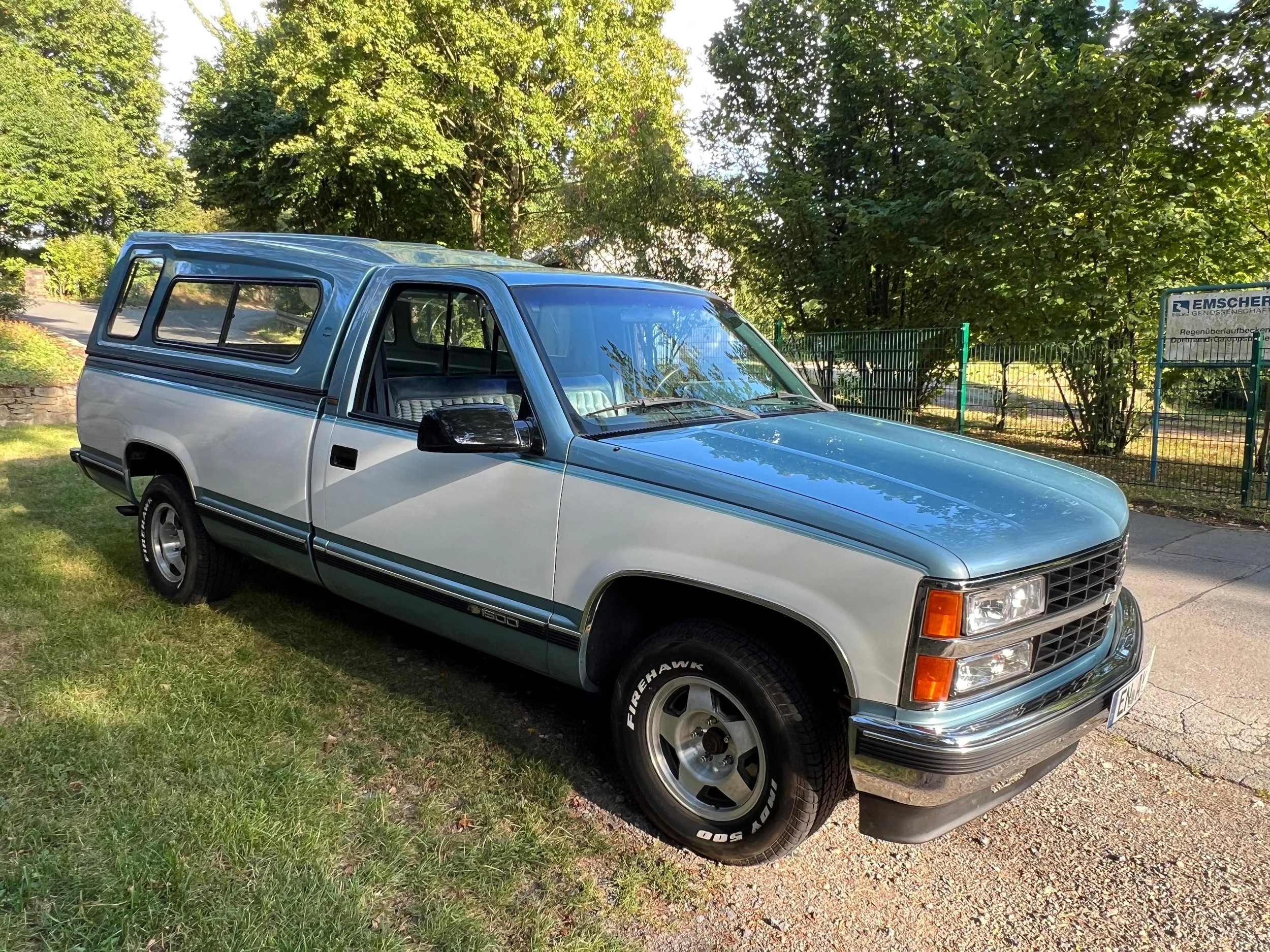 Chevrolet C1500, Silverado Pickup mit Campershell