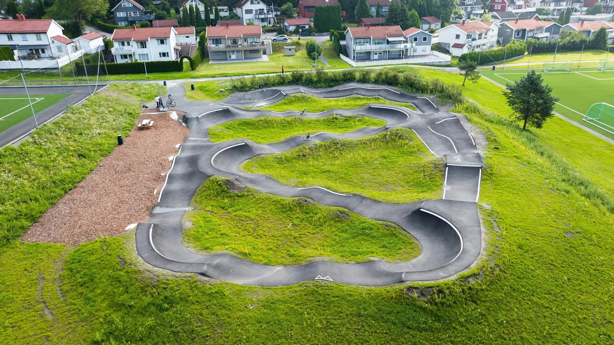 Bjørndal_Pumptrack_Drone_Shapers_compressed_5.jpg