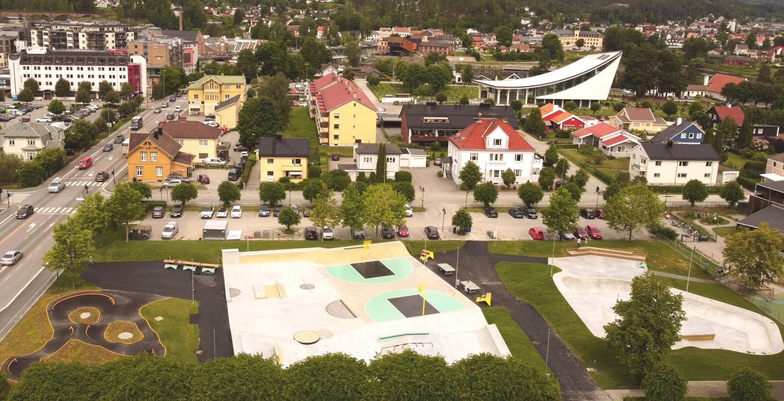 Fosseparken_h%C3%B8nefoss_drone.jpg