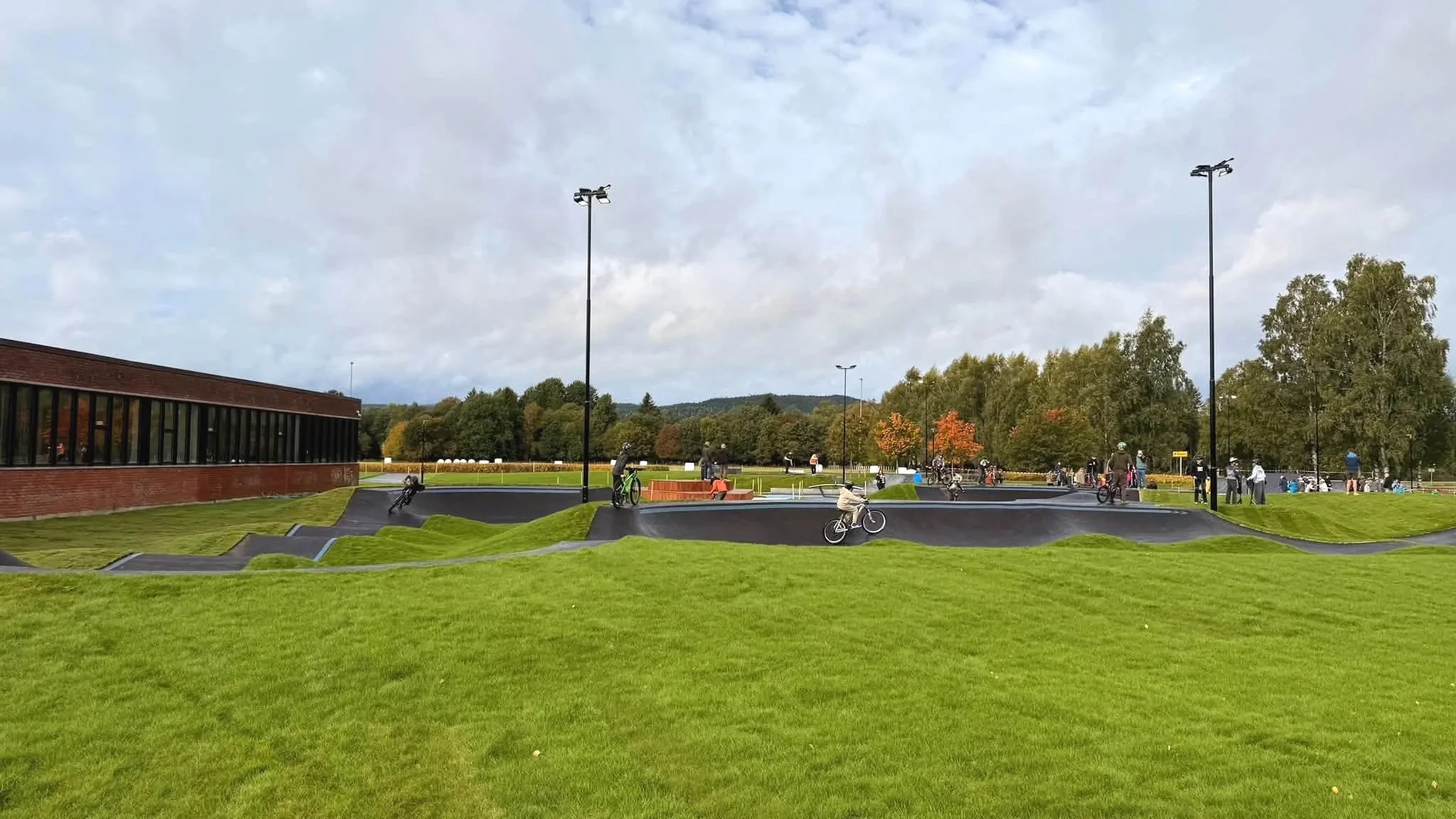 Nannestad-Pumptrack_Shapers_compressed_1.jpg