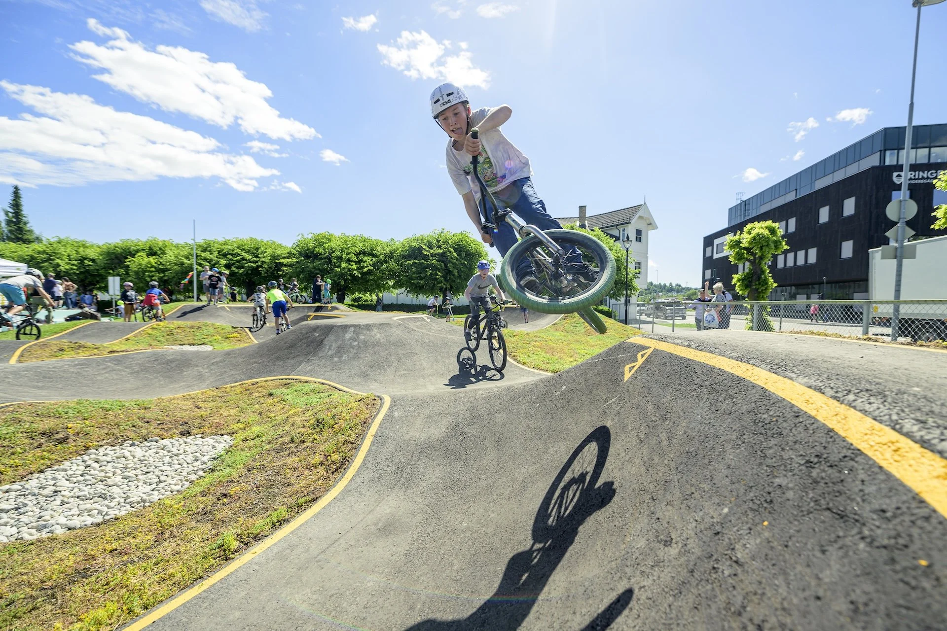 Hønefoss_Pumptrack_Shapers_compressed_4.jpg