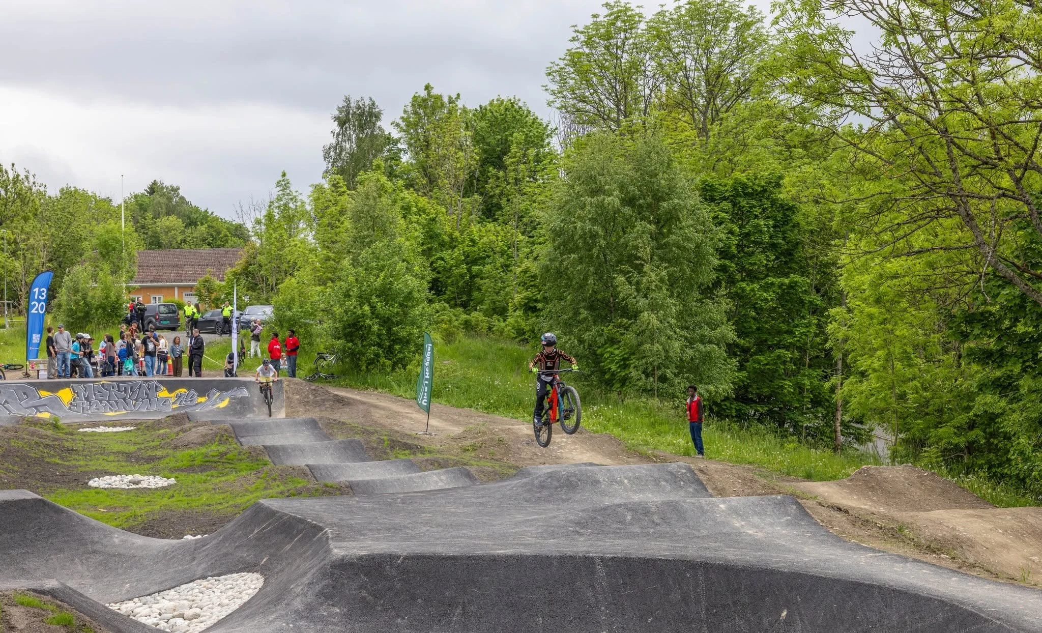 Heggedal_Asker_Pumptrack_Shapers_compressed_6.jpg