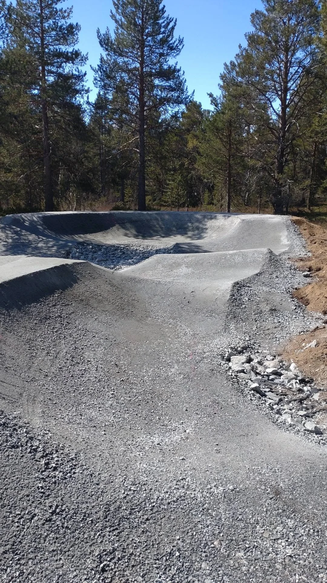Bjorli_Pumptrack_Construction_Shapers_compressed_5.jpg