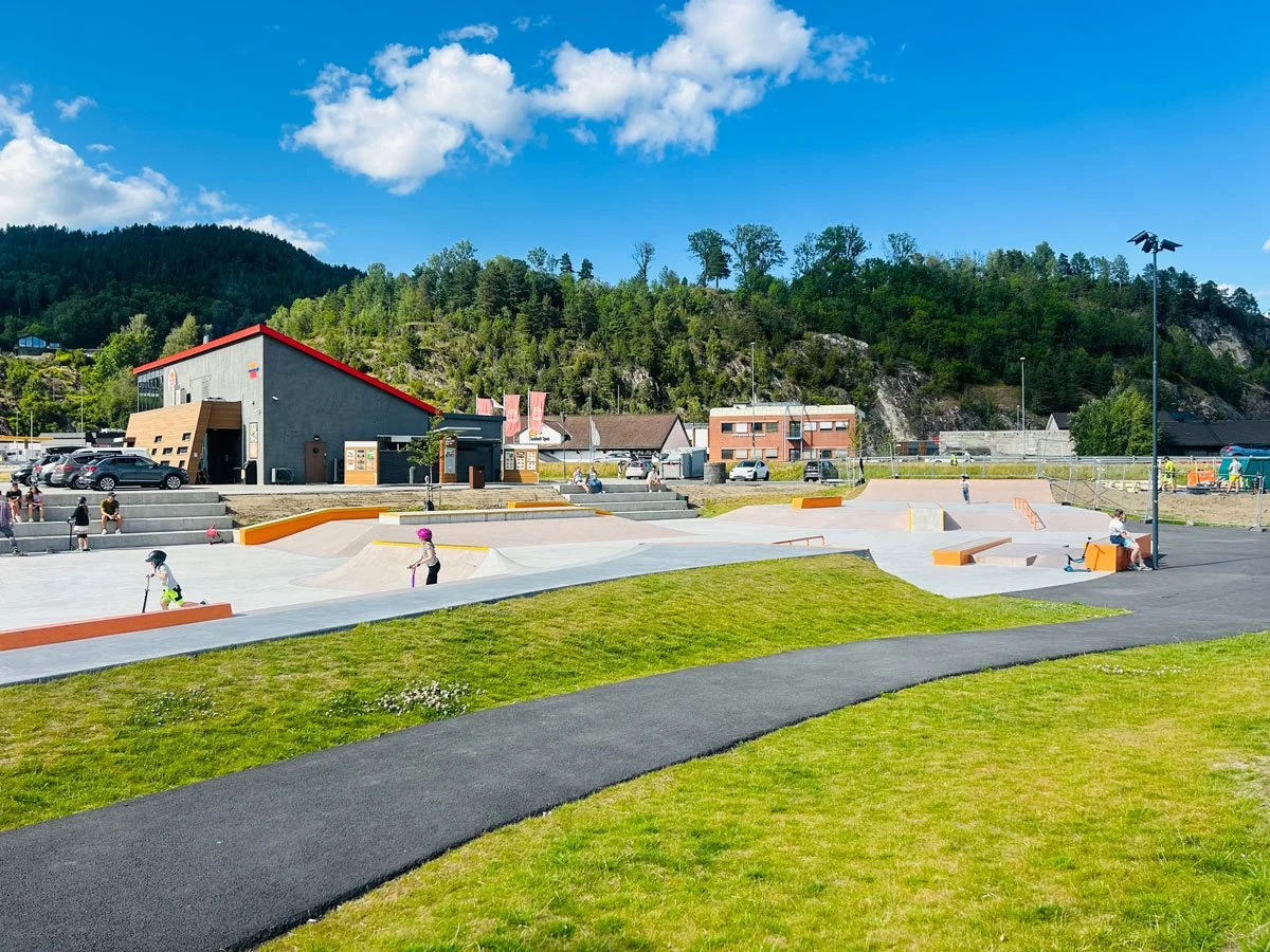 Notodden_Nesoya_Skatepark_Betongpark_Shapers_compressed_1.jpg